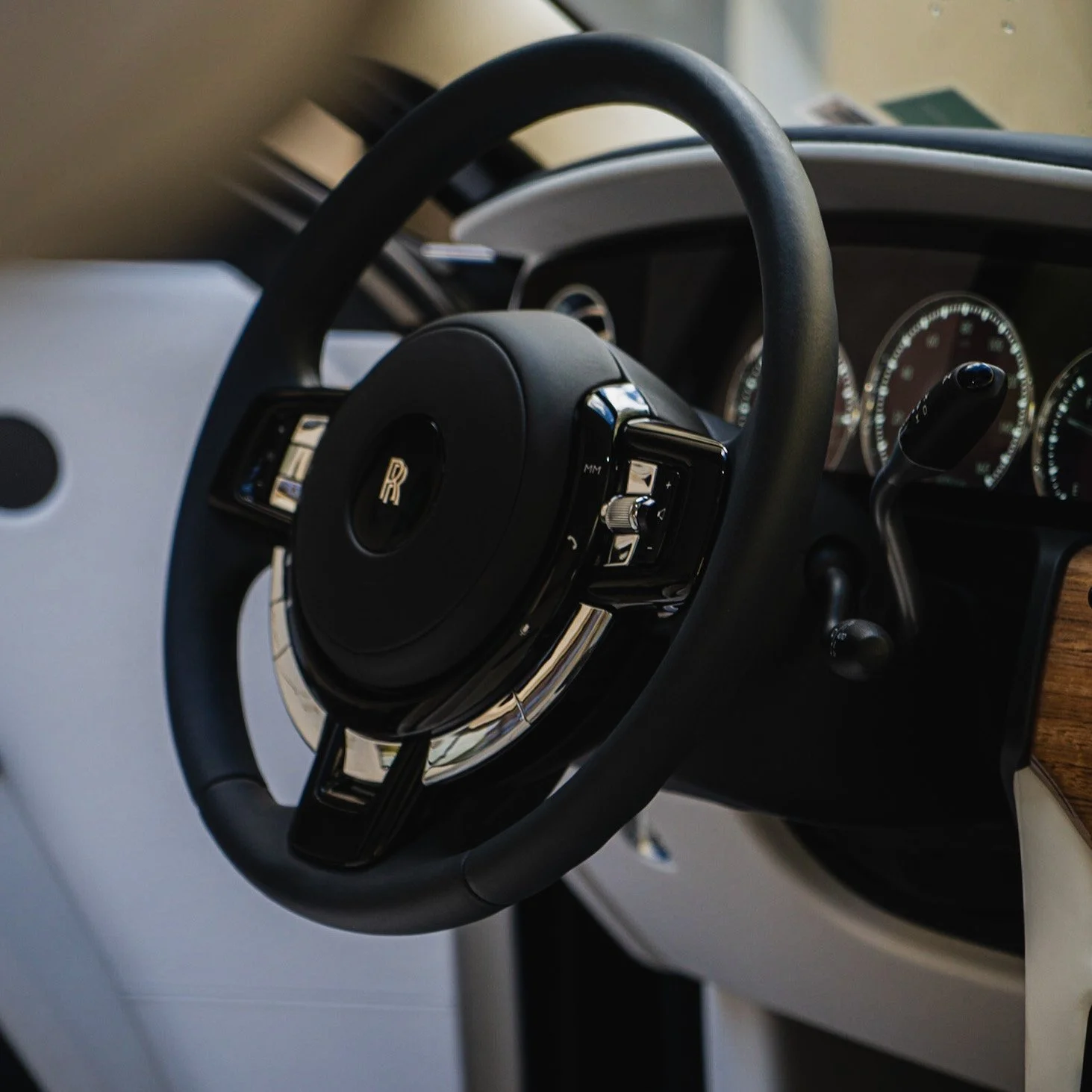 Why Pacific Beach Drivers Choose Mobile Detailing Over Traditional Car Washes