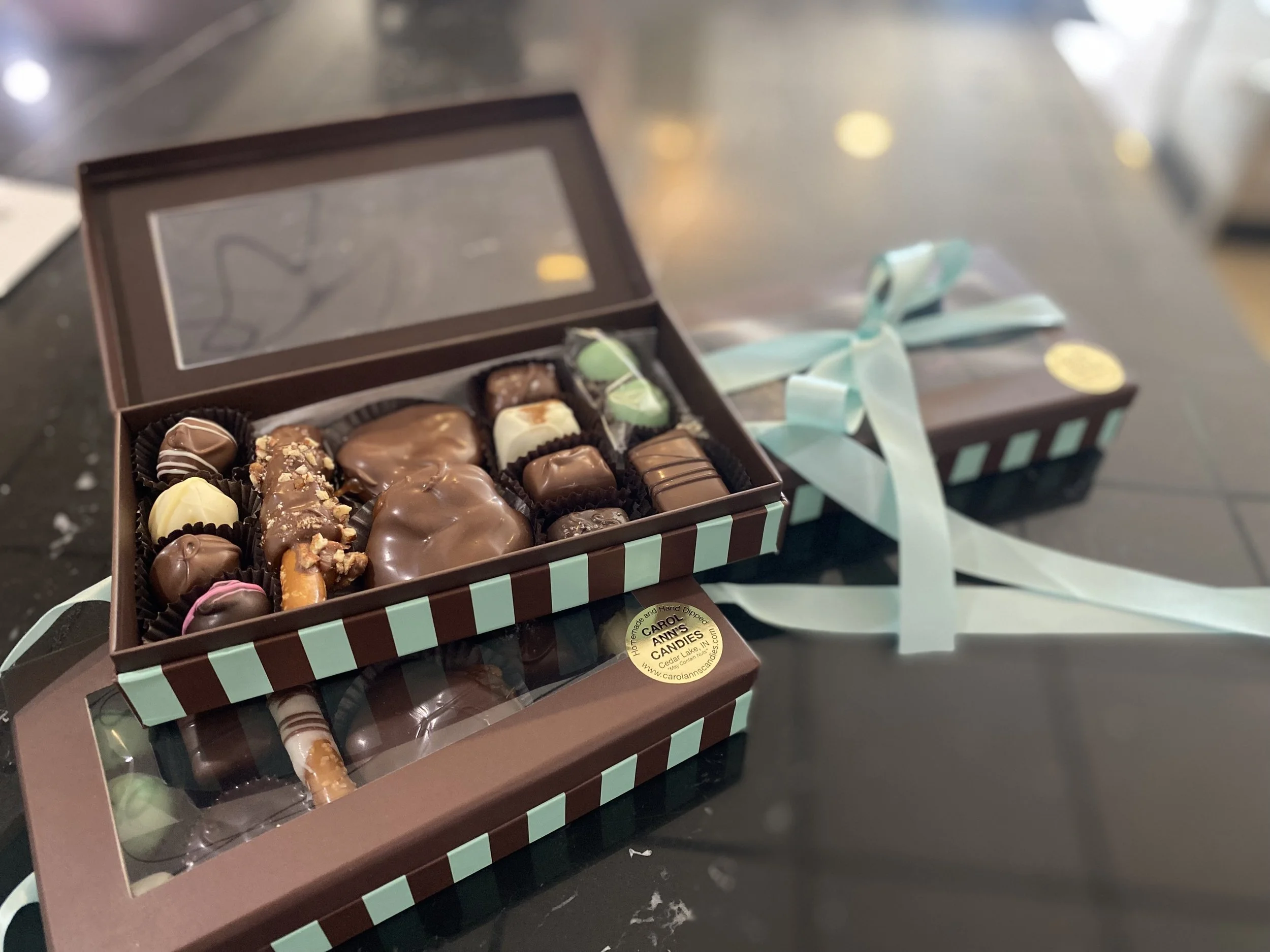 1lb. Deluxe Variety Box