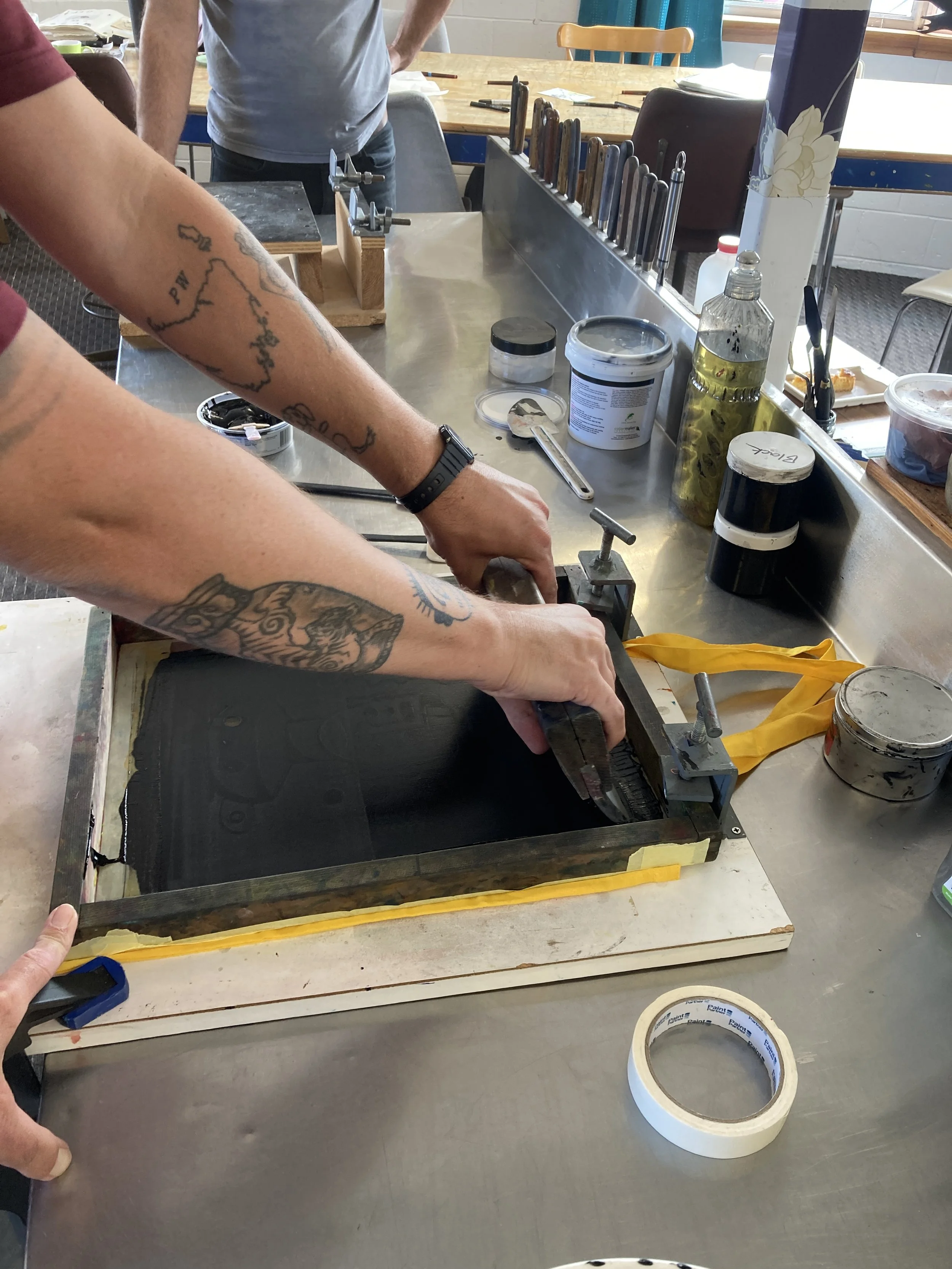 Screen printing - prep a screen ready to  print