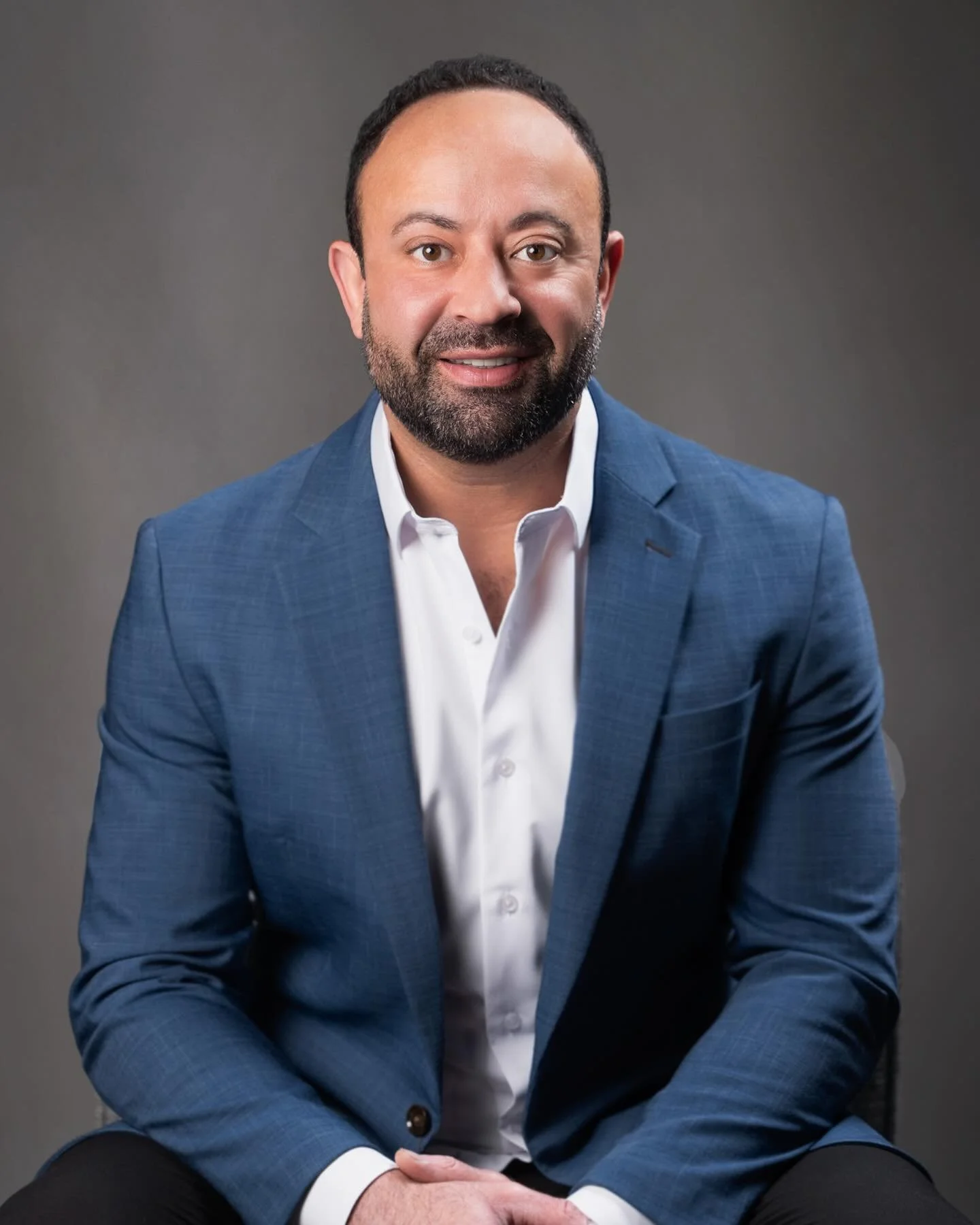 Portrait session for All Safe Medical Group.

Dr. Alladawi is an Obstetrician &amp; Gynecologist who runs a great organization with several locations. They&rsquo;ve been our neighbors for over 8 years at our Downey office, and it&rsquo;s always good 