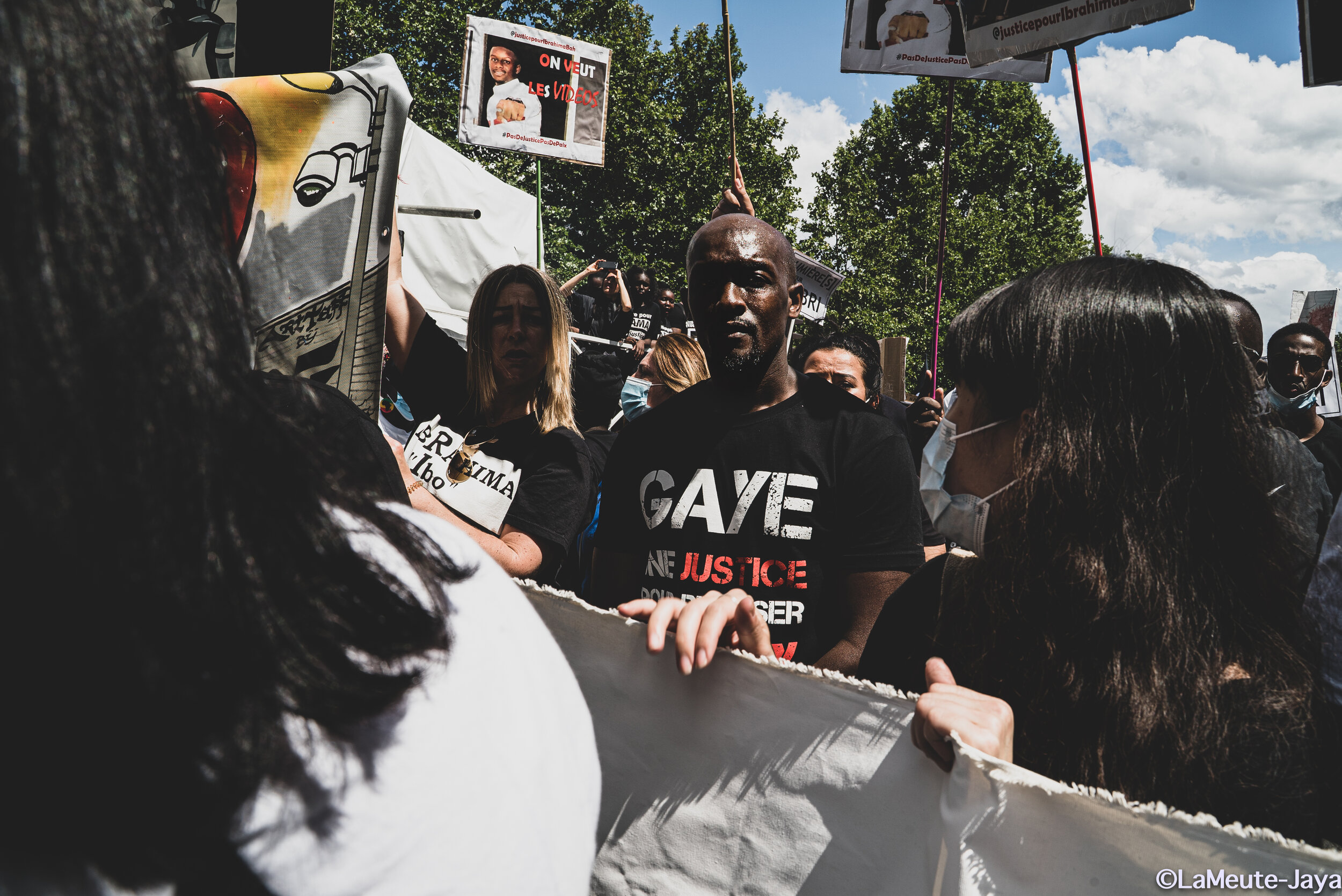   Mahamadou Camara, frère de Gaye Camara, tué par balle policière en 2018. Un non-lieu a été rendu à l’automne 2019. Le comité Justice et Vérité pour Gaye continue de se battre pour que la Vérité soit faite dans la mort de Gaye.  ©LaMeute - Jaya 