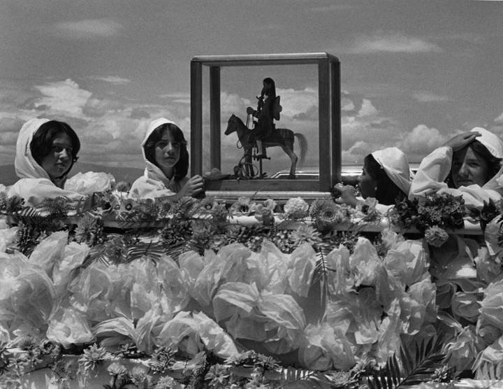 Girls in procession honoring Senor Santiago