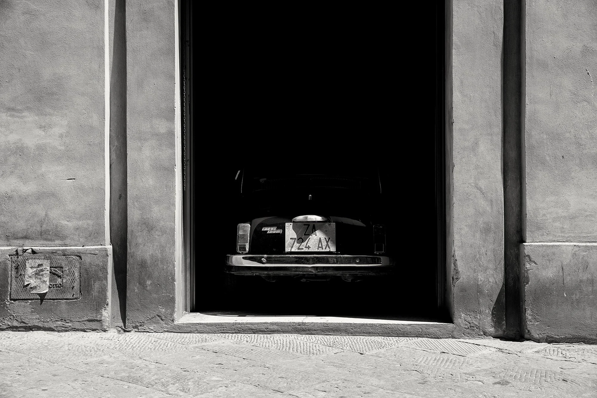 CAR IN GARAGE, SIENA, TUSCANY