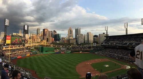 Alyssa &amp; Luke Visit Pittsburgh!
