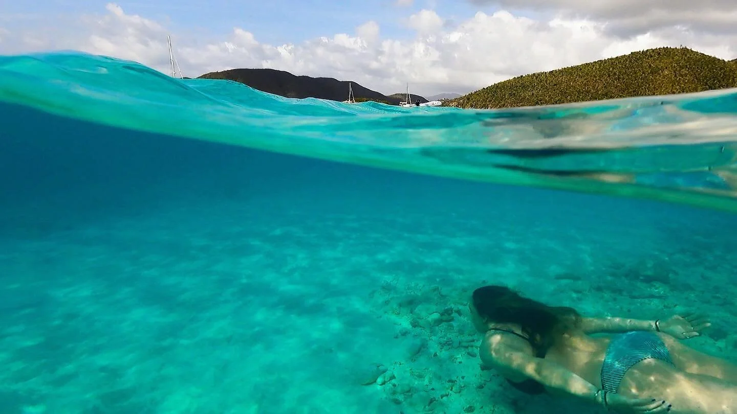 Under the sea 
http://max-charters.com
.
.
.
#visitstthomas #usvirginislands #christmascove #carribean #maxcharters #charterboat #sailing #ritzcarltonstthomas #secretharborbeachresort #margaritavillestthomas  #usvi #virginislands #usvirginislands #s