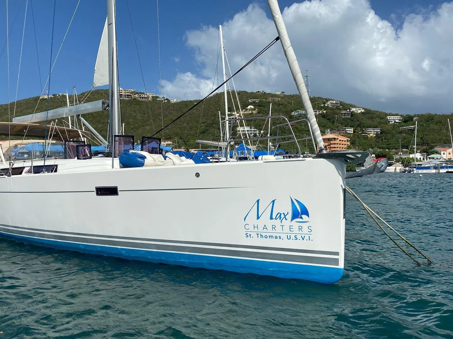 Blue water one is looking fresh with her new graphics thanks to @coolsignsvi !