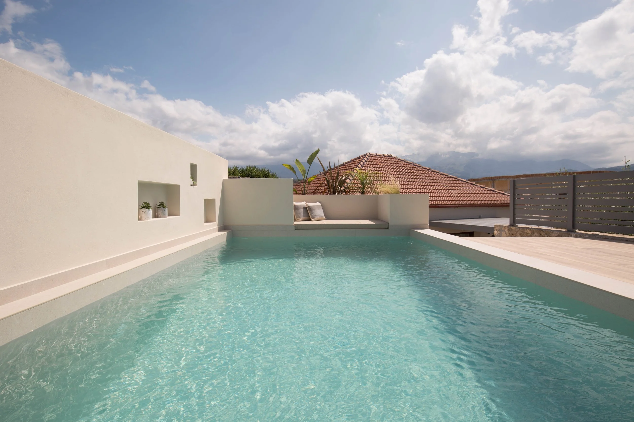pool area 05