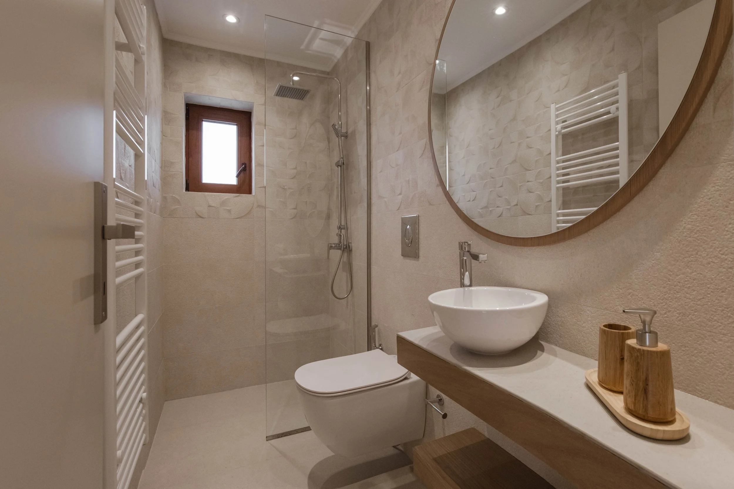 bedroom 02 - ensuite bathroom
