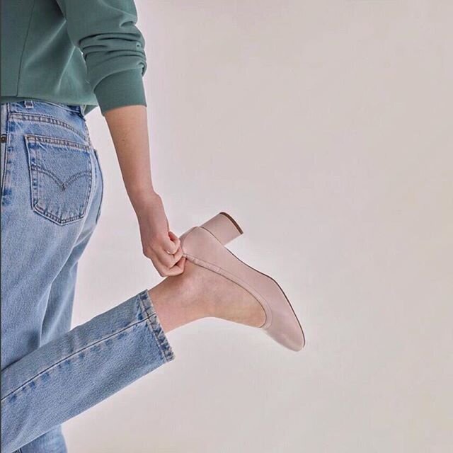 The perfect day shoe by @everlane | #modernmode |
.
.
.
#fashioninspiration #modernfashion #minimalfashion #womensfashion #womensstyle #fashion #minimal #minimalism #minimalist #modernist #monochrome #inspo #ootd #minimalstyle #minimalista #minimalis