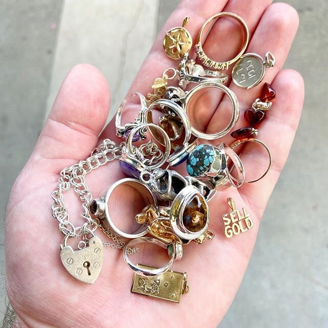 Taking a page out of @danjmt &lsquo;s book with this handful! 🤩 This is proof that I AM still sourcing jewelry and still have fun things in the works for you all, even with my new 9 to 5! Stay tuned for all these goodies to get listed to Etsy and my