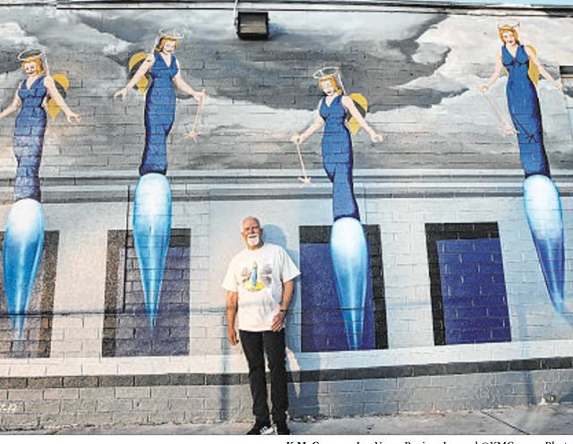 Artist James Stanford and his Rocket Angels at @project705lvb 📷 @kmcannonphoto @reviewjournal ⠀⠀⠀⠀⠀⠀⠀⠀⠀⠀
#aphalanxofangelsascending
#the705 #mural #streetartlasvegas #installation #streetart #vegas #downtown #lasvegasstreetart #urbanart #blueangel #