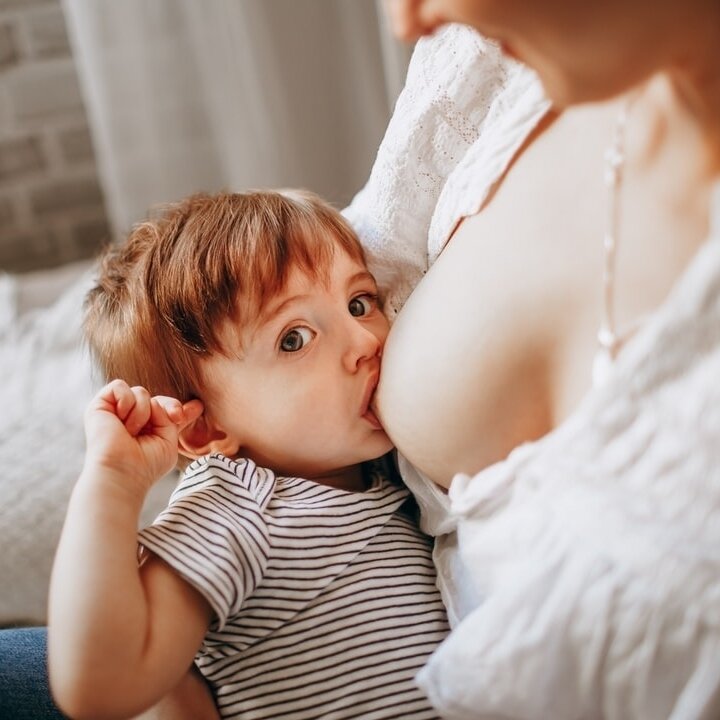 Did you know that The American Academy of Pediatrics (AAP) ⁠
recommends exclusive breastfeeding for the first six months and  supports continued breastfeeding for 2 years or beyond?⁠
⁠
The AAP also shares the following. (www.healthychildren.org) ⁠
⁠
