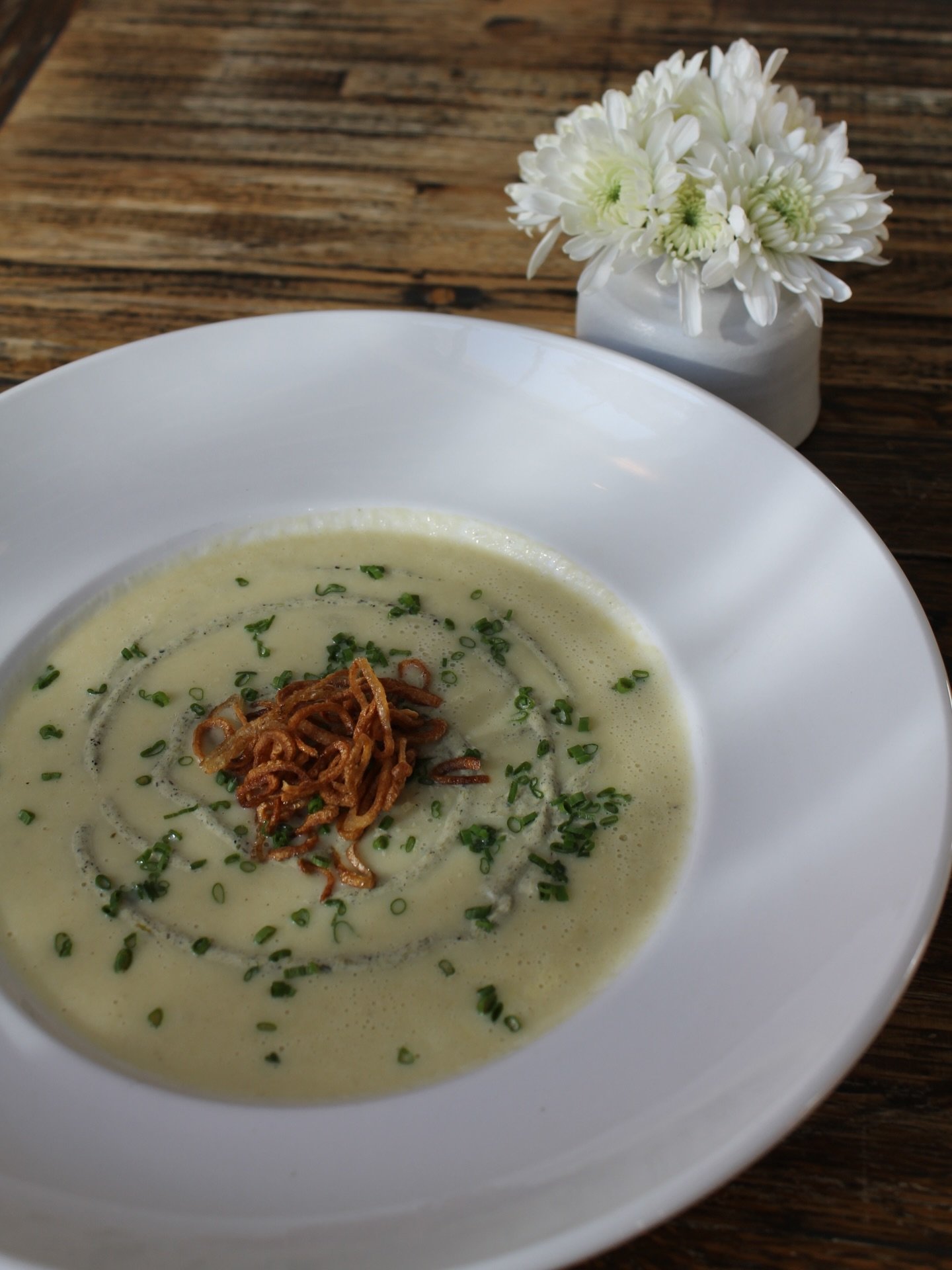 Our new Potato Leek Soup arrived at just the right time. Rich, comforting, and made for days like today. ❄️ Join us this evening to escape the cold.

For seasonal menu changes, catering offerings, and upcoming events, join our mailing list! (🔗 in bi