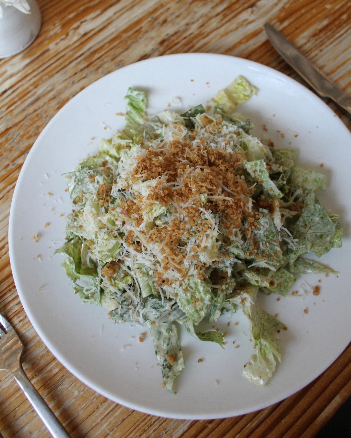 Our diversified menus ensure there&rsquo;s something for everyone to enjoy! Gather your group for quality time together over delicious dishes and delectable desserts.

⬩Caesar Salad
⬩Chicken Skins
⬩Grilled NY Strip
⬩Grilled Halibut
⬩Citrus Pot de Cr&