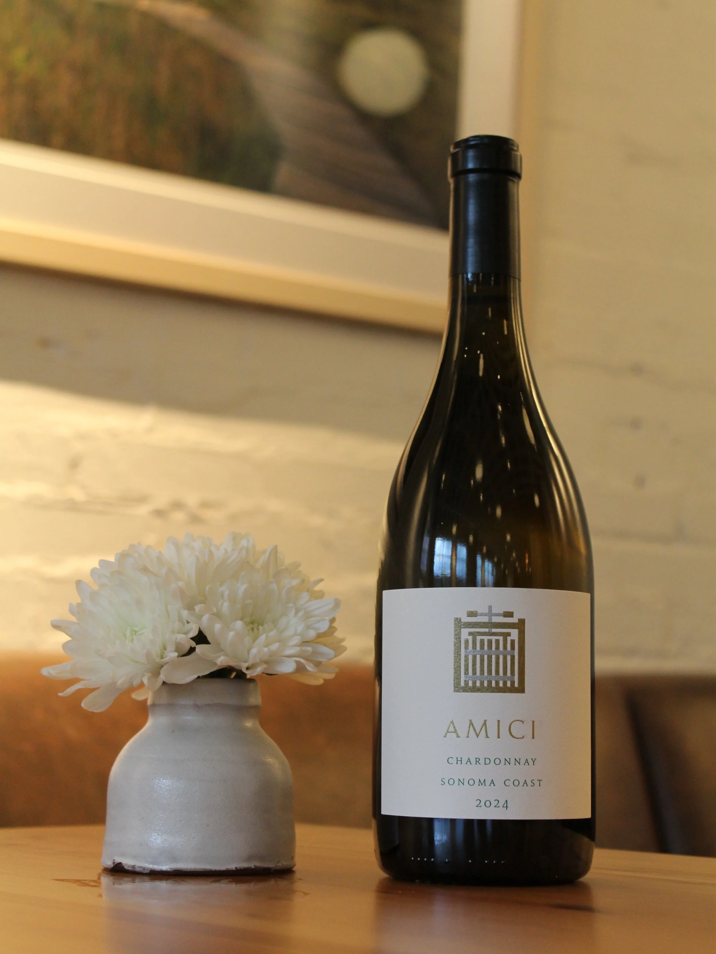 Wine Weekend | Amici Chardonnay 🍷

This Sonoma County Chardonnay offers notes of vanilla, tropical fruit, and poached pear with a beautifully balanced finish.

Pair it with our Bella Vita Mushroom Pizza for a balanced, earthy meal. Available by the 