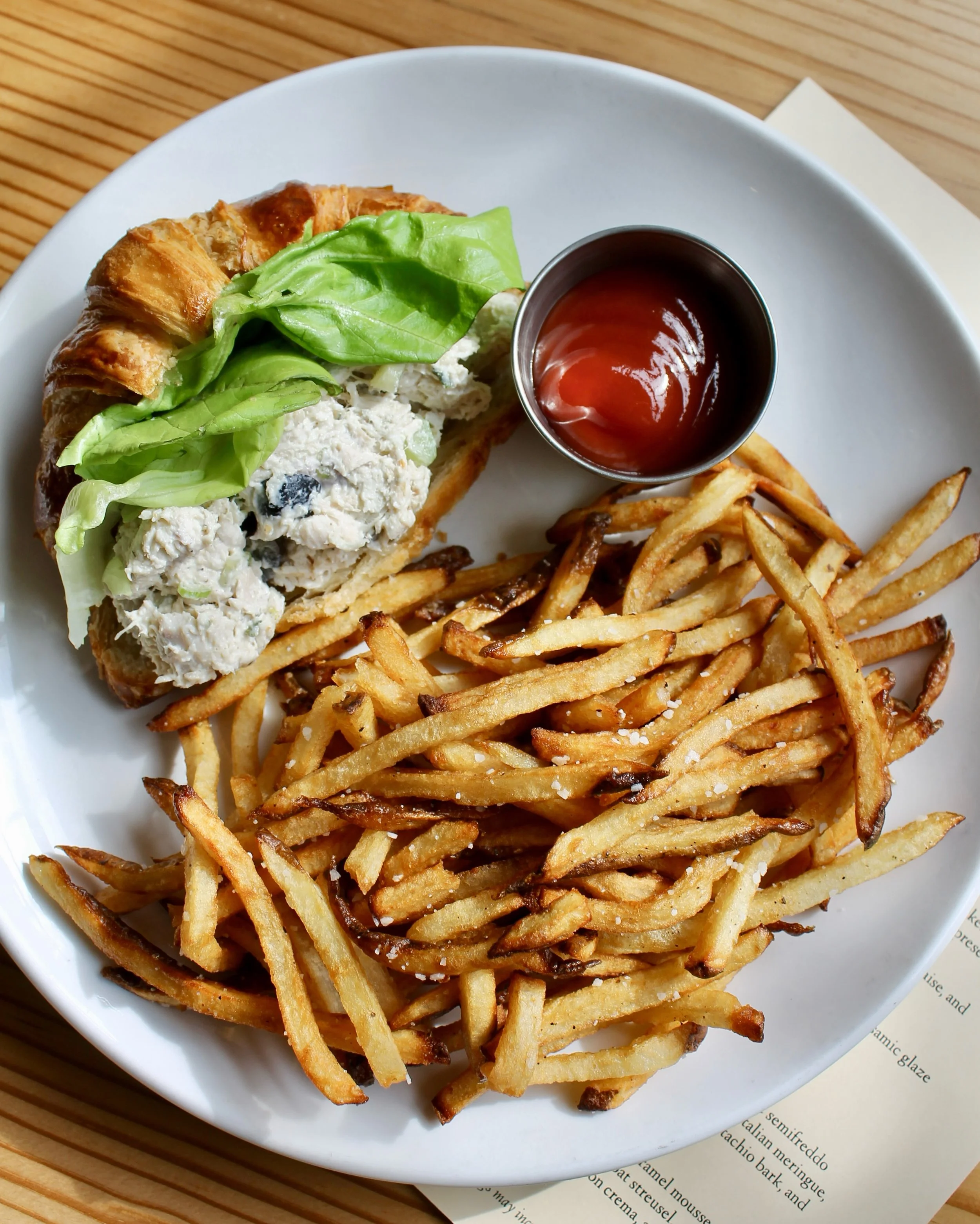 Consider this your sign to make lunch plans with a friend. 🙌

Chicken Salad Croissant | Moon Drop grape, celery, mayonnaise, and butter lettuce on a croissant

Aglio Olio | spaghetti, garlic, parsley, anchovy, EVOO, lemon, pan grattato, and parmesan