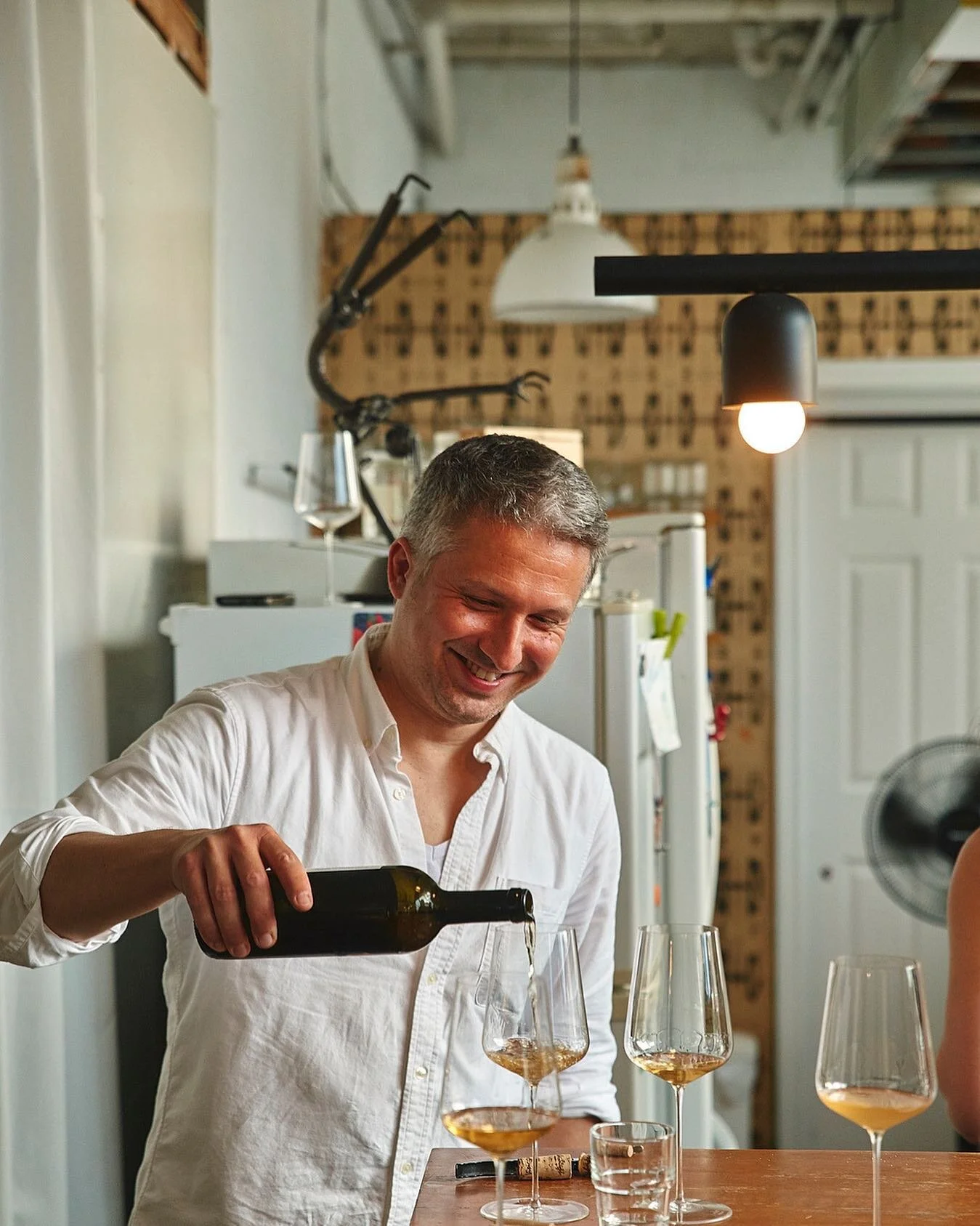 [Mardi nostalgie]
⠀⠀⠀⠀⠀⠀⠀⠀⠀
La fois qu&rsquo;on a rencontré l&rsquo;énigmatique Vadim Fonta de l'agence d'importation privée @agencesansnom.
⠀⠀⠀⠀⠀⠀⠀⠀⠀
***
⠀⠀⠀⠀⠀⠀⠀⠀⠀
The one time we met with the mysterious Vadim Fonta of the wine agency @agencesans