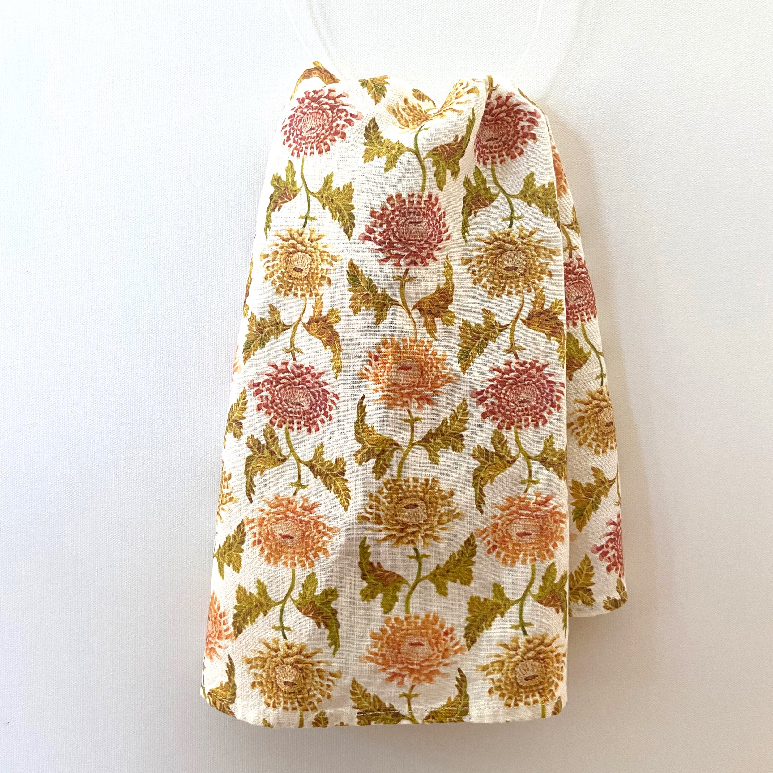 chrysanthemum small hanging.jpeg