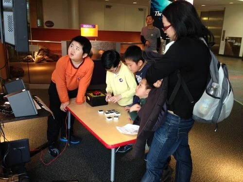 Children play the game @ NYSCI