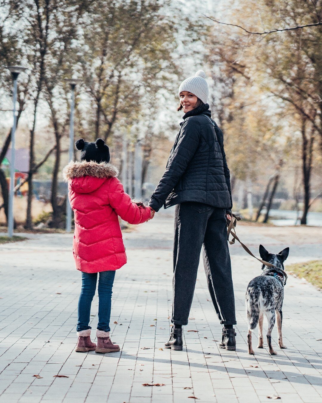 Wishing all the dog &amp; cat moms out there an absolutely wonderful Mother's Day! Thank you for everything that you do for your fur family! ❤️🐾

 #SunshineMills #MothersDay #FamilyLove #FurFamily