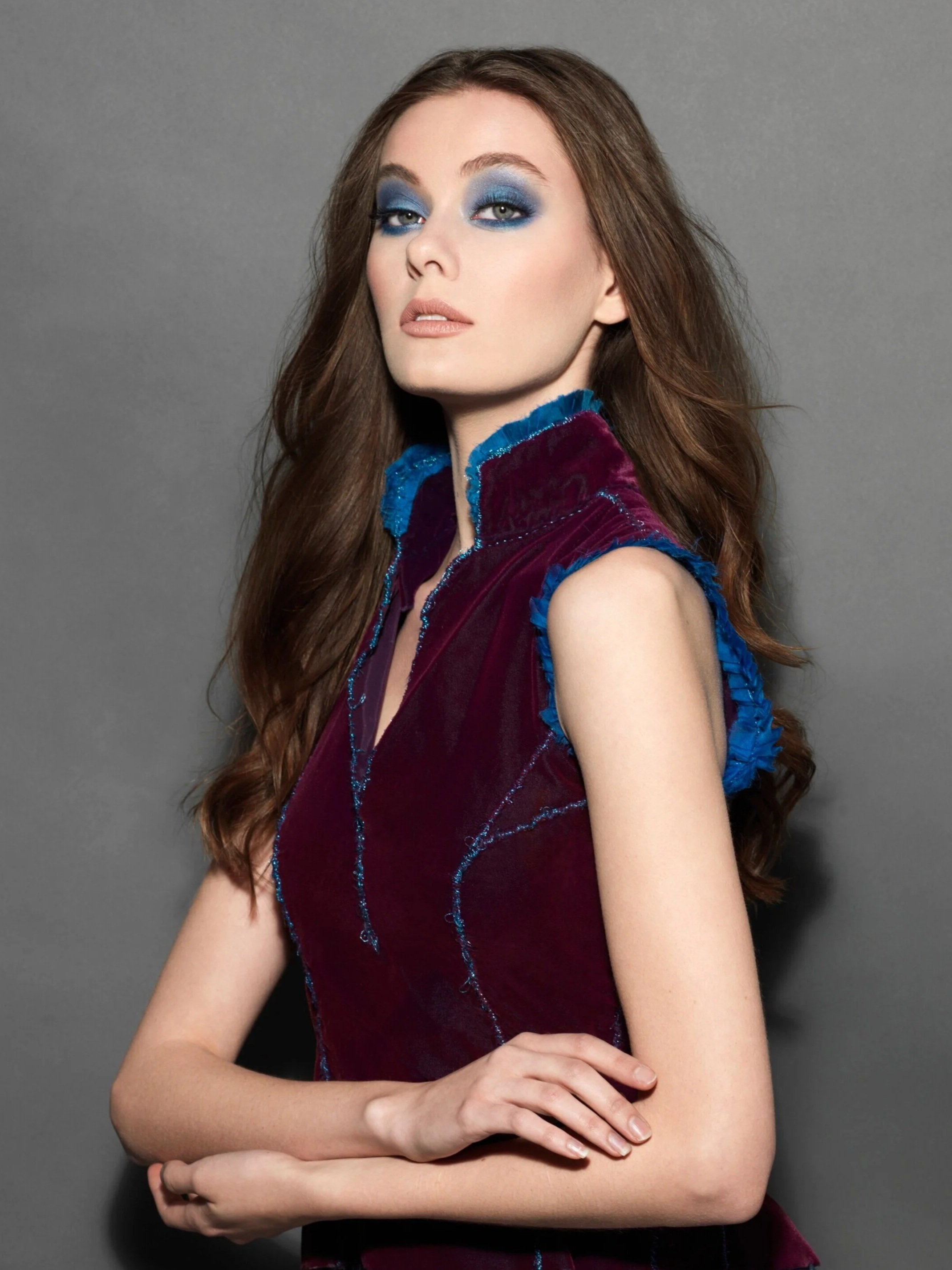 KH+Blue+Velvet+Arms+Crossed+6223+4.4mb.jpg
