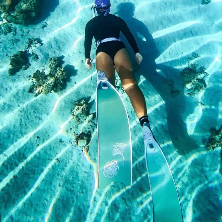 @jessmacbeth ✨🐠 #mantaray #hibiscus #stickers