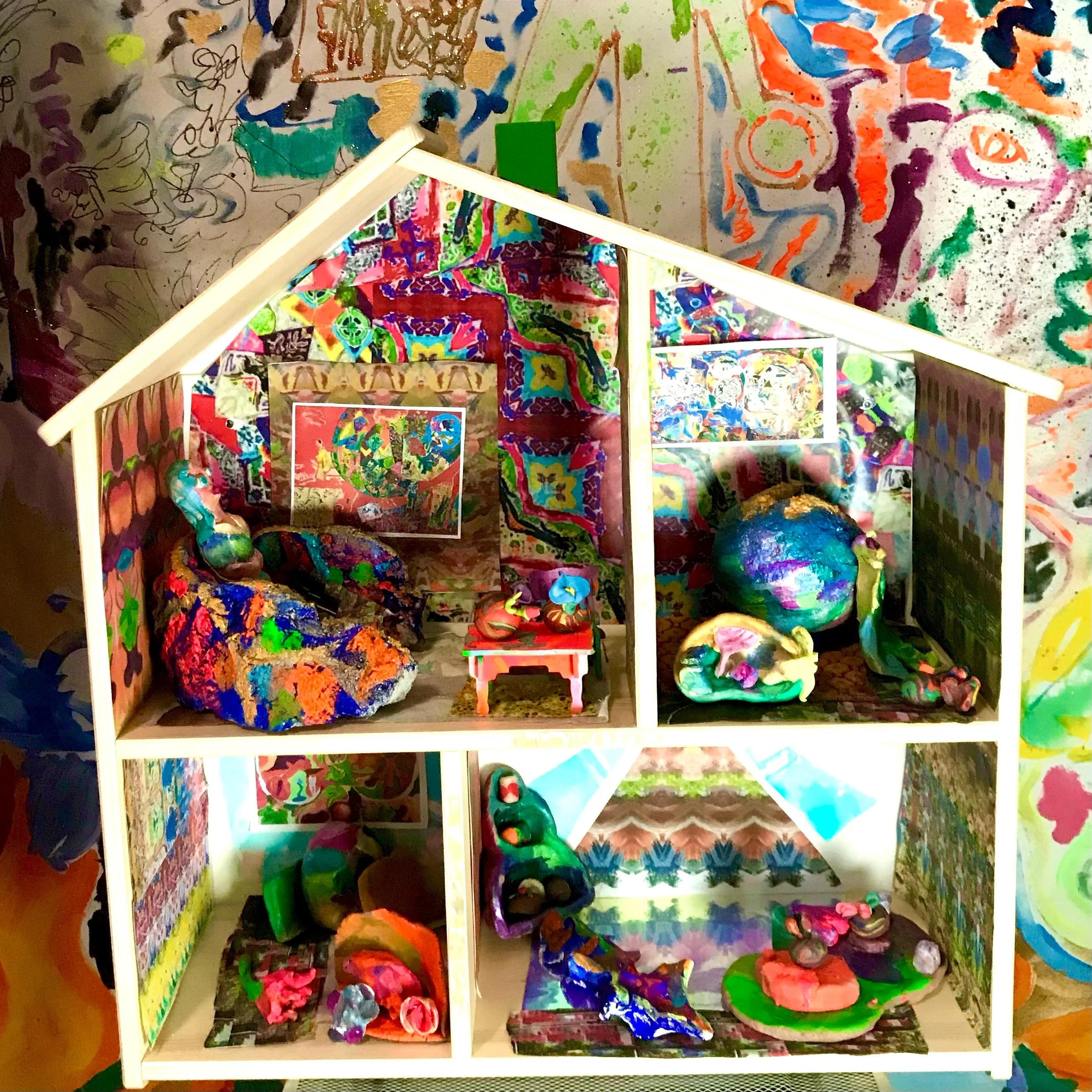 Chloroplast Patterns in the Dollhouse
