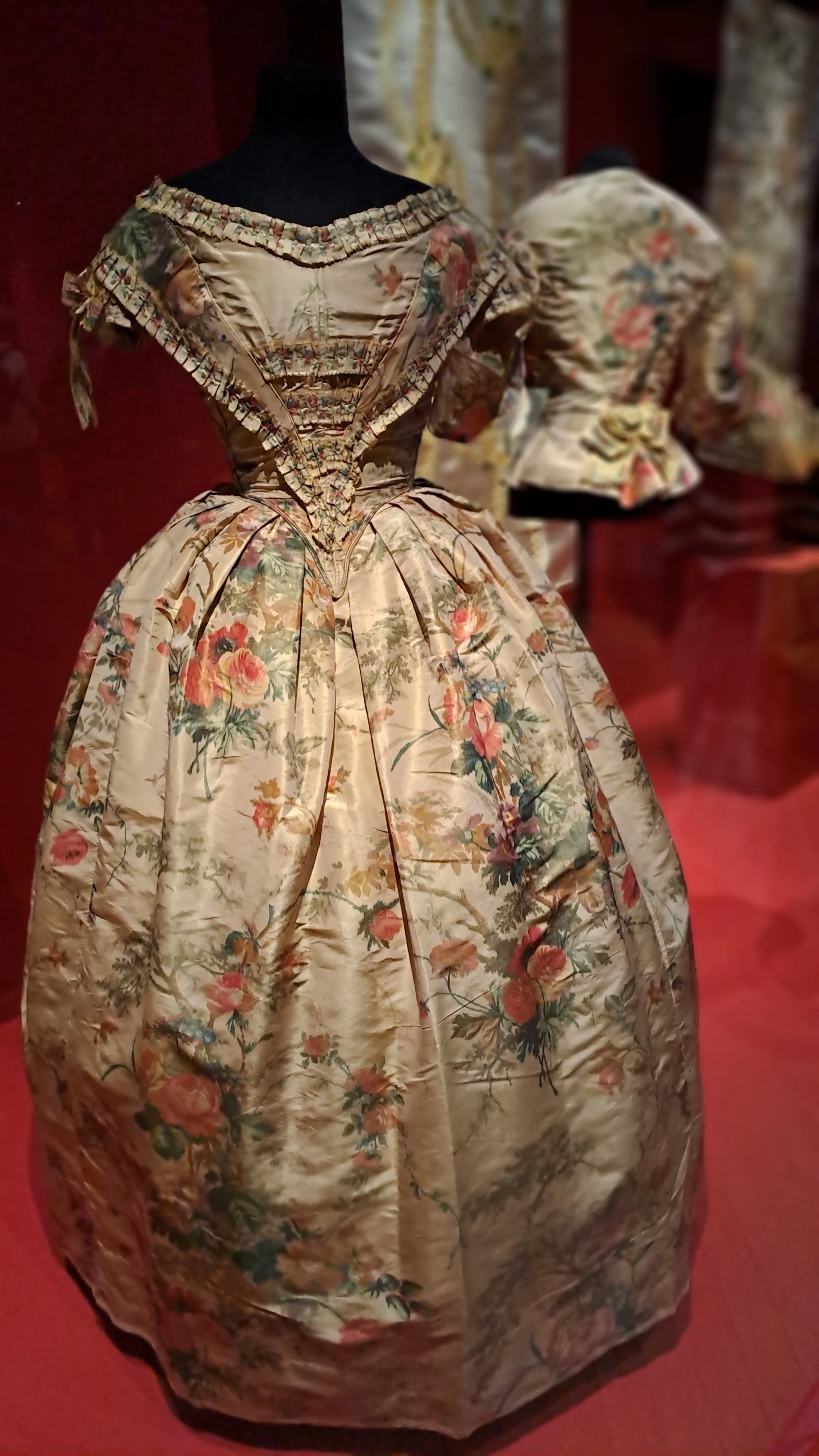 18th CENTURY FASHION 38.jpg