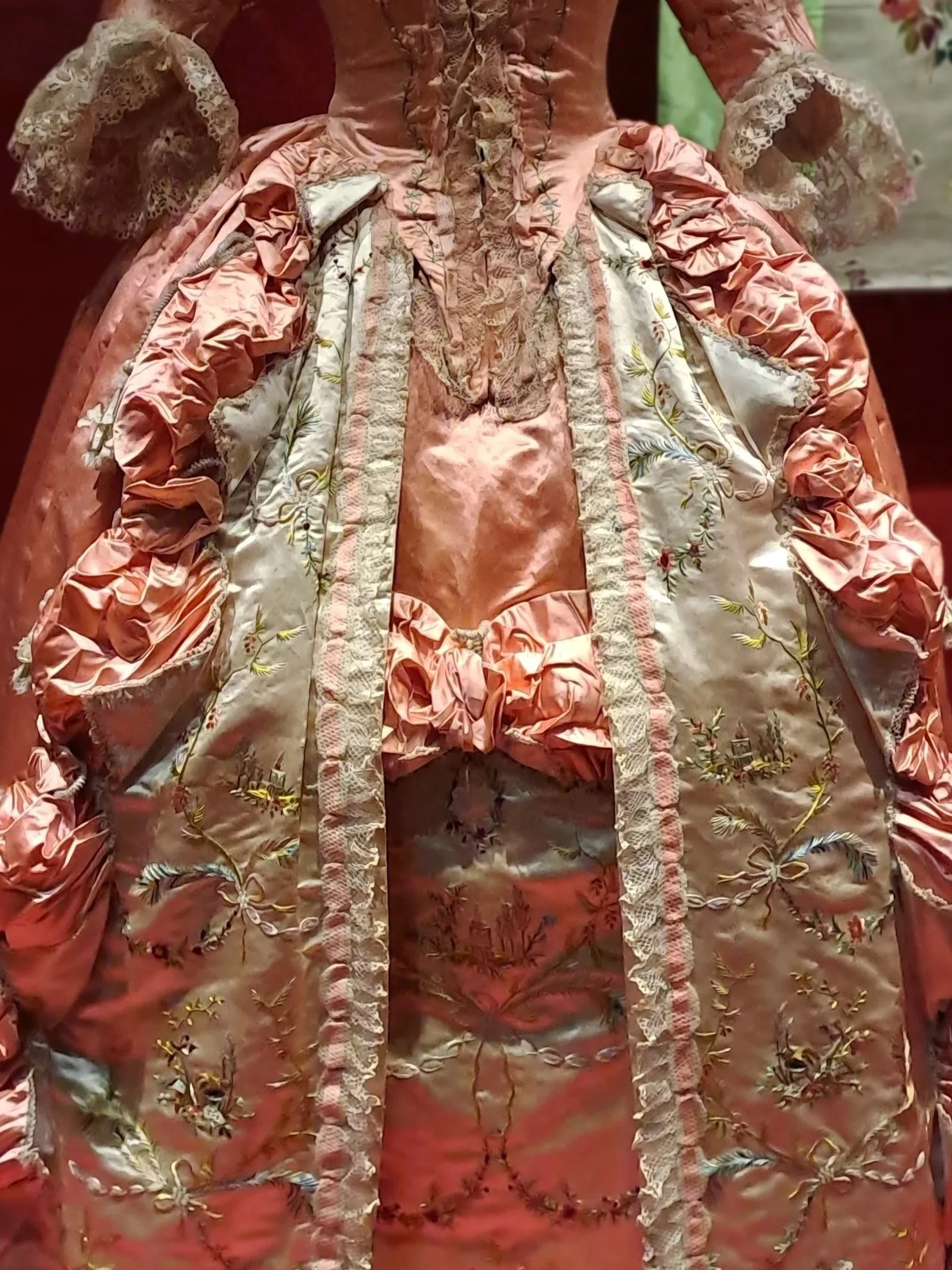 18th+CENTURY+FASHION+3.jpg