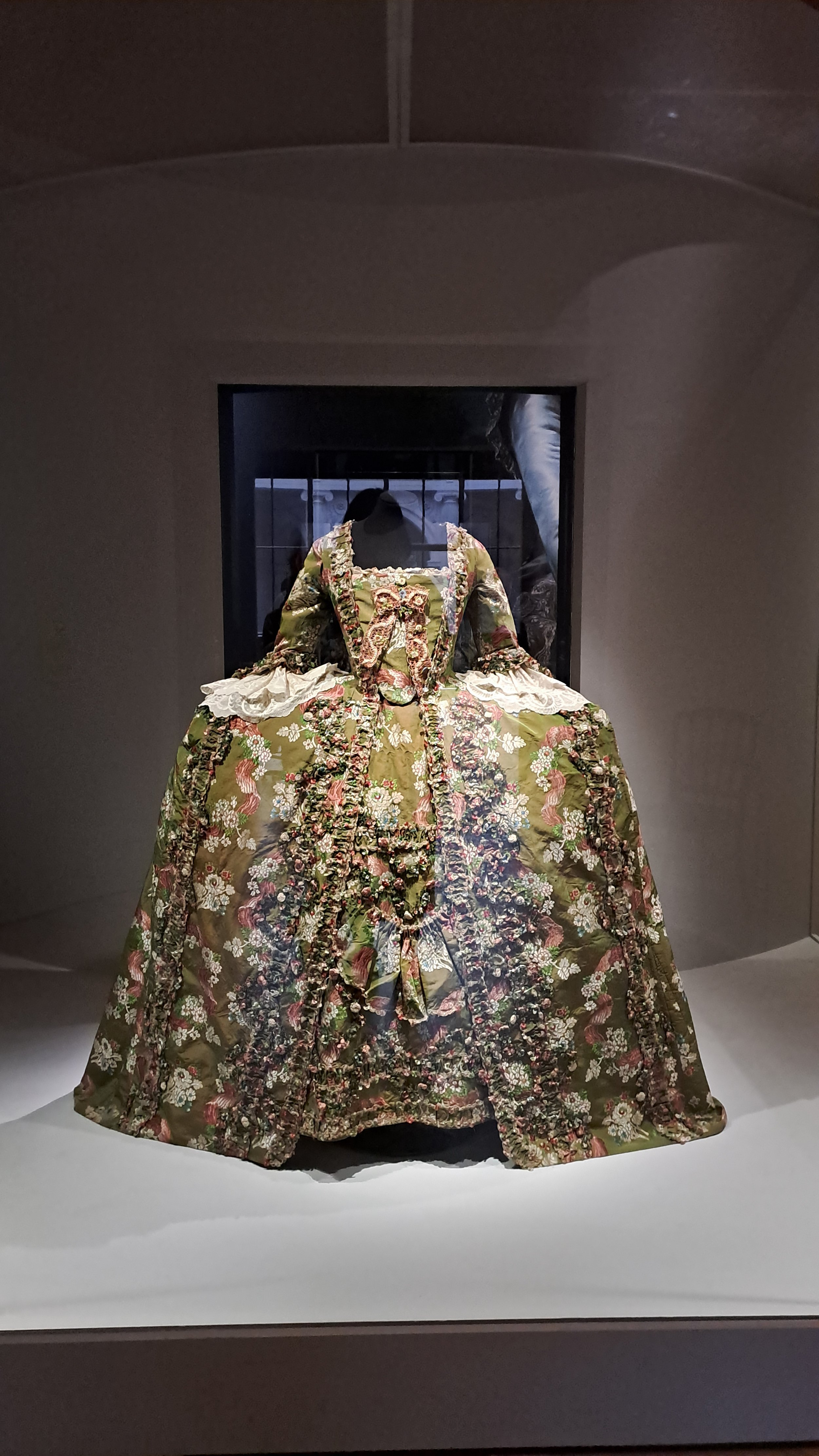 18th CENTURY FASHION 51.jpg