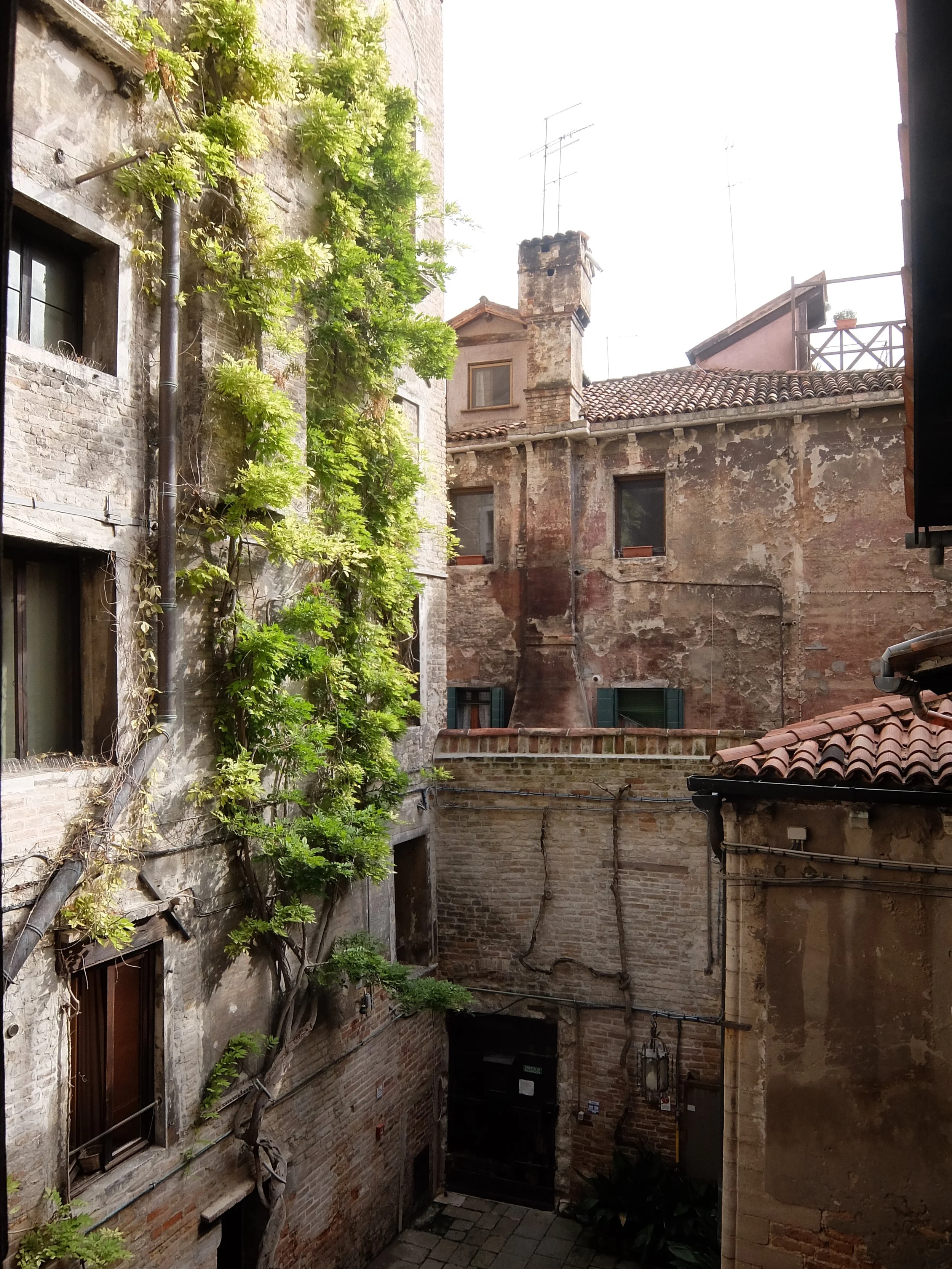FORTUNY MUSEUM ©REBECCA DEVANEY 58.JPG