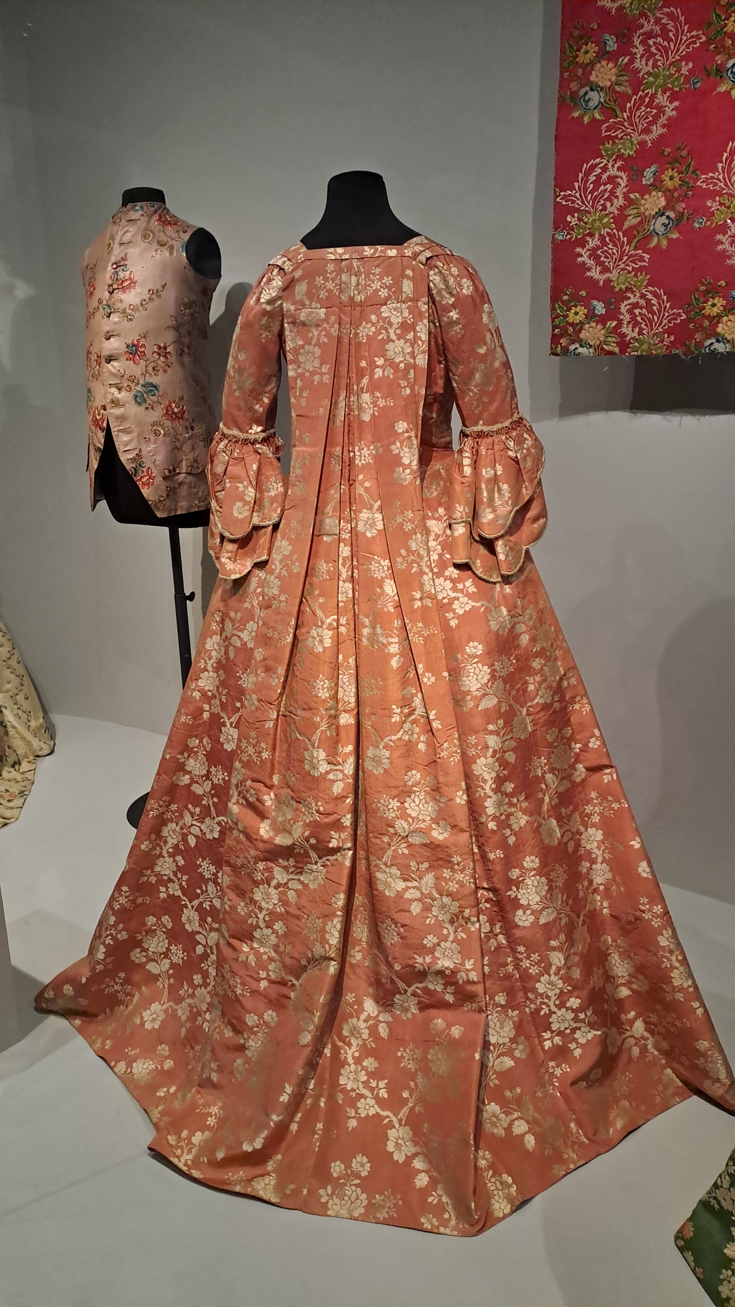 18th CENTURY FASHION 41.jpg
