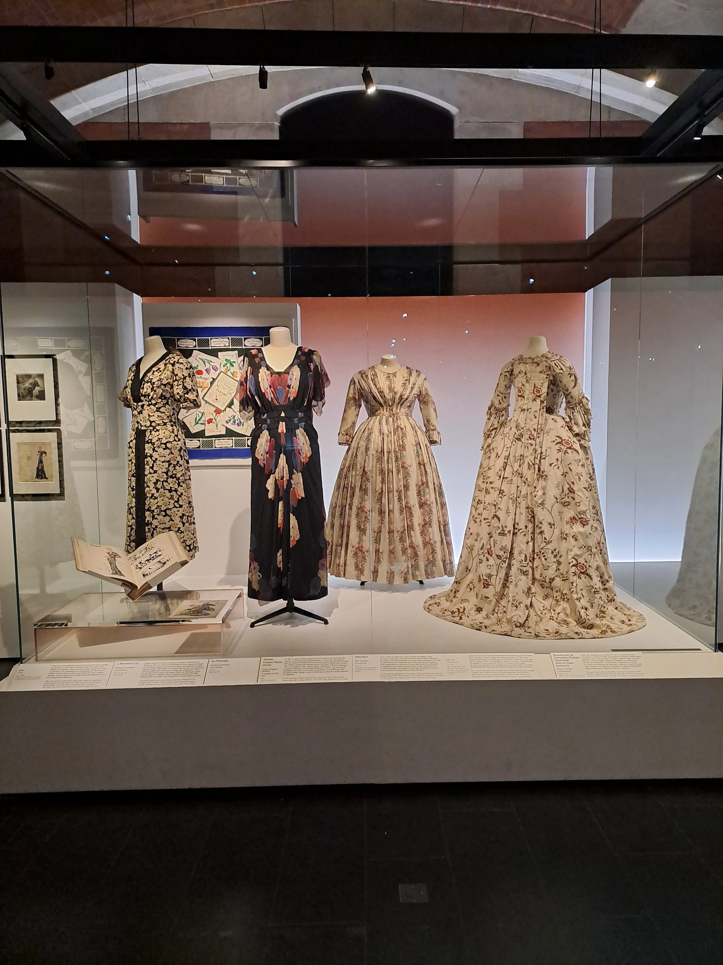 TISSER BRODER SUBLIMER - FLEURS ©REBECCA DEVANEY 69.jpg