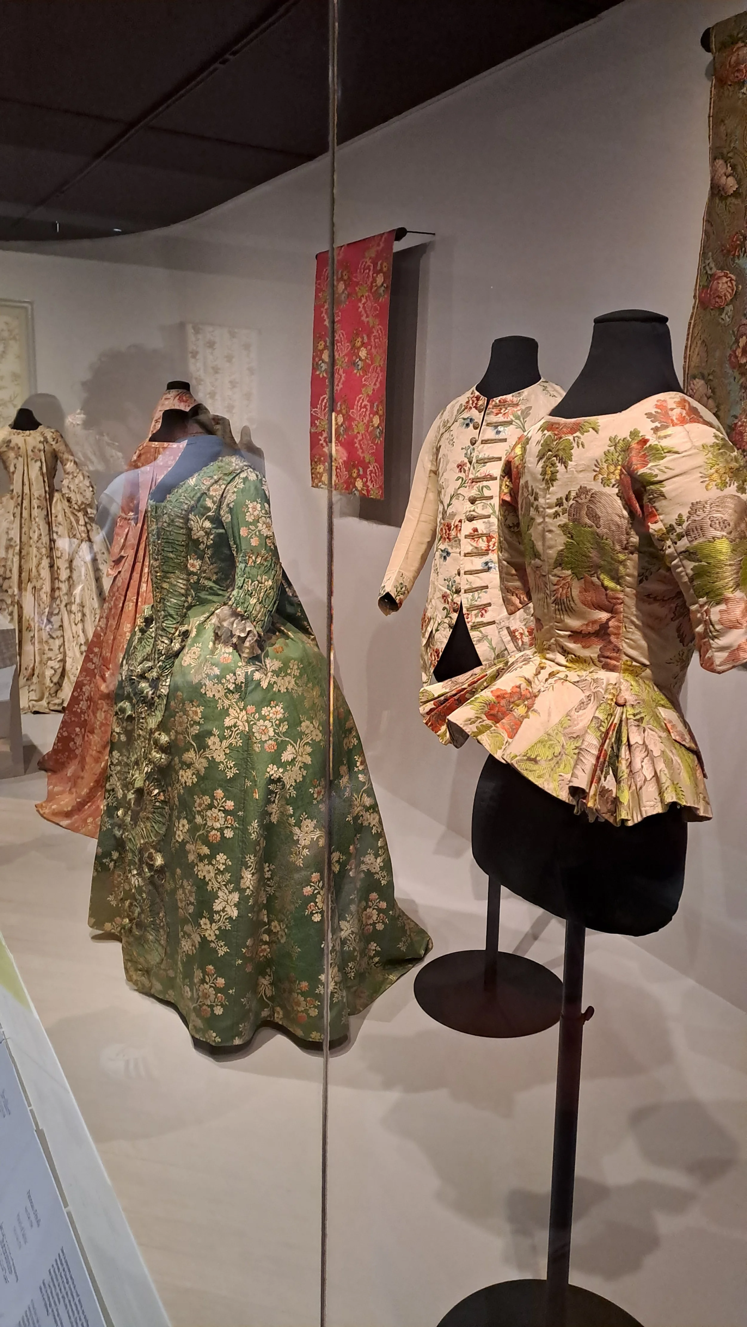 18th CENTURY FASHION 53.jpg