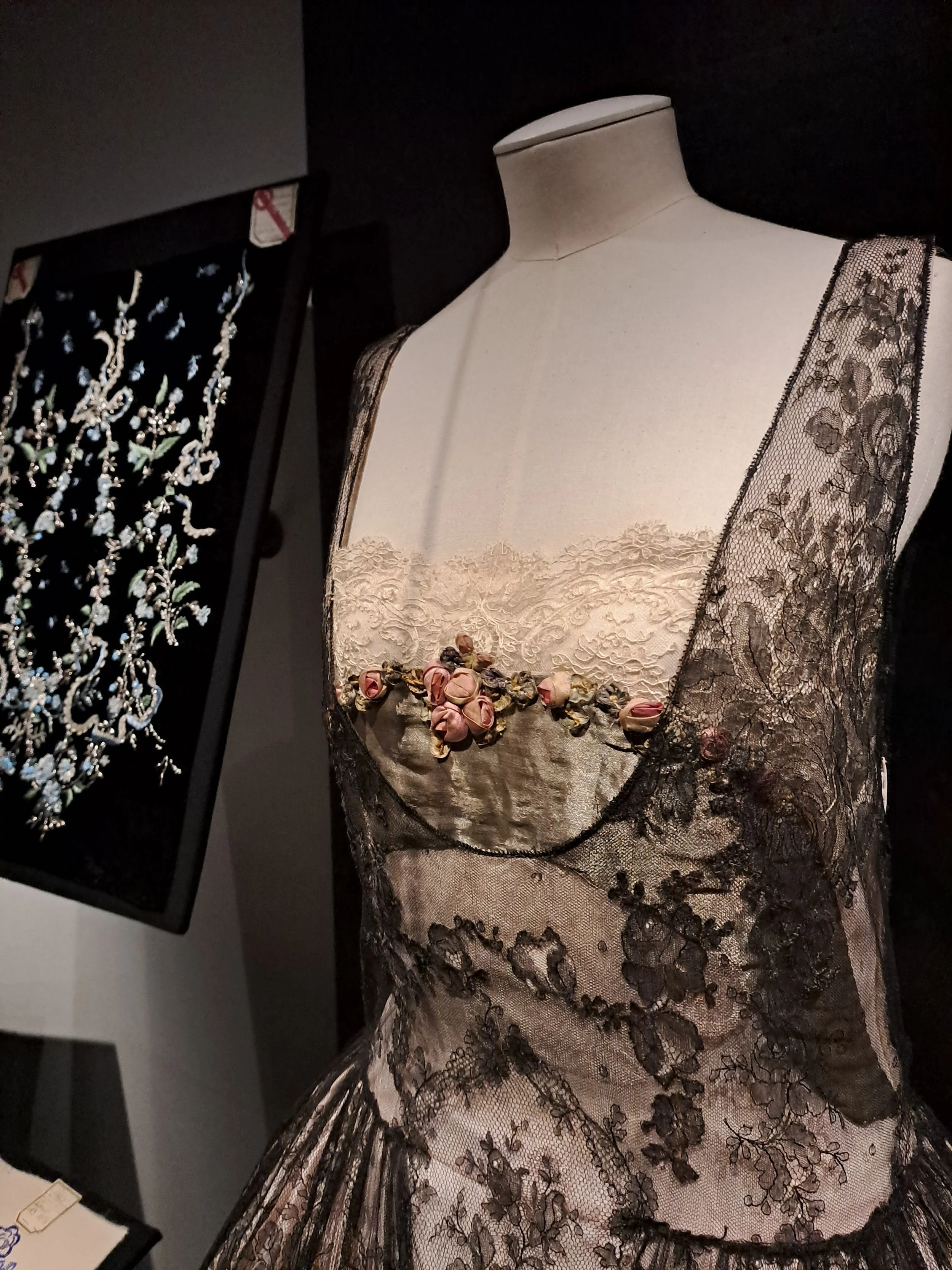 TISSER BRODER SUBLIMER - FLEURS ©REBECCA DEVANEY 89.jpg