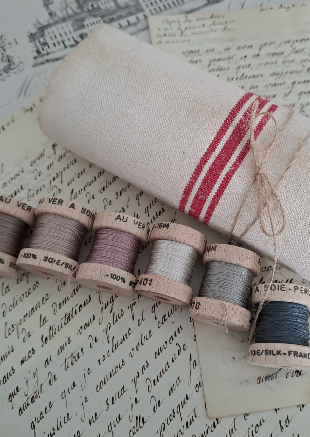 Postcards | ©Rebecca Devaney | Textile Tours of Paris 4.png