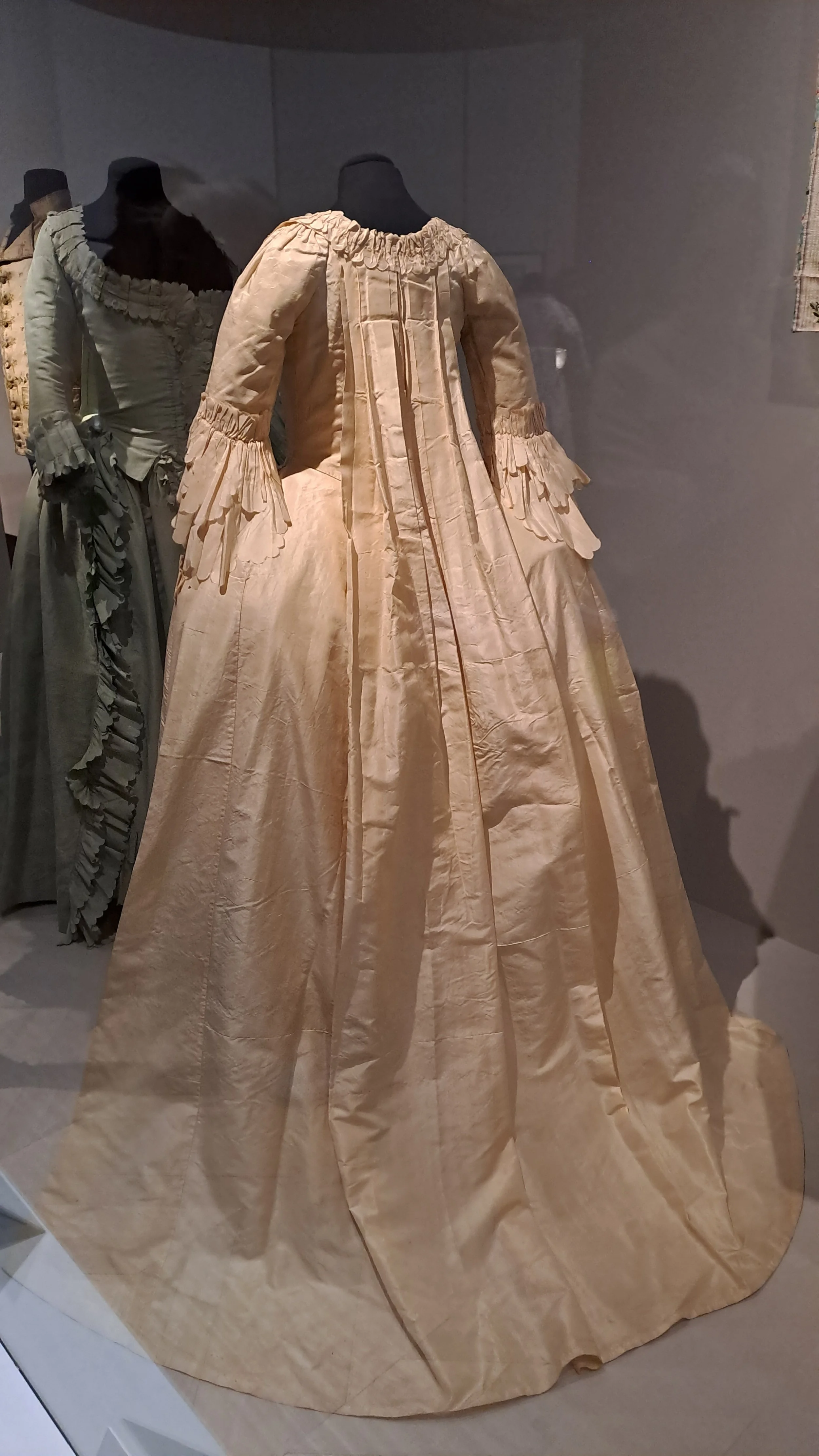 18th CENTURY FASHION 47.jpg