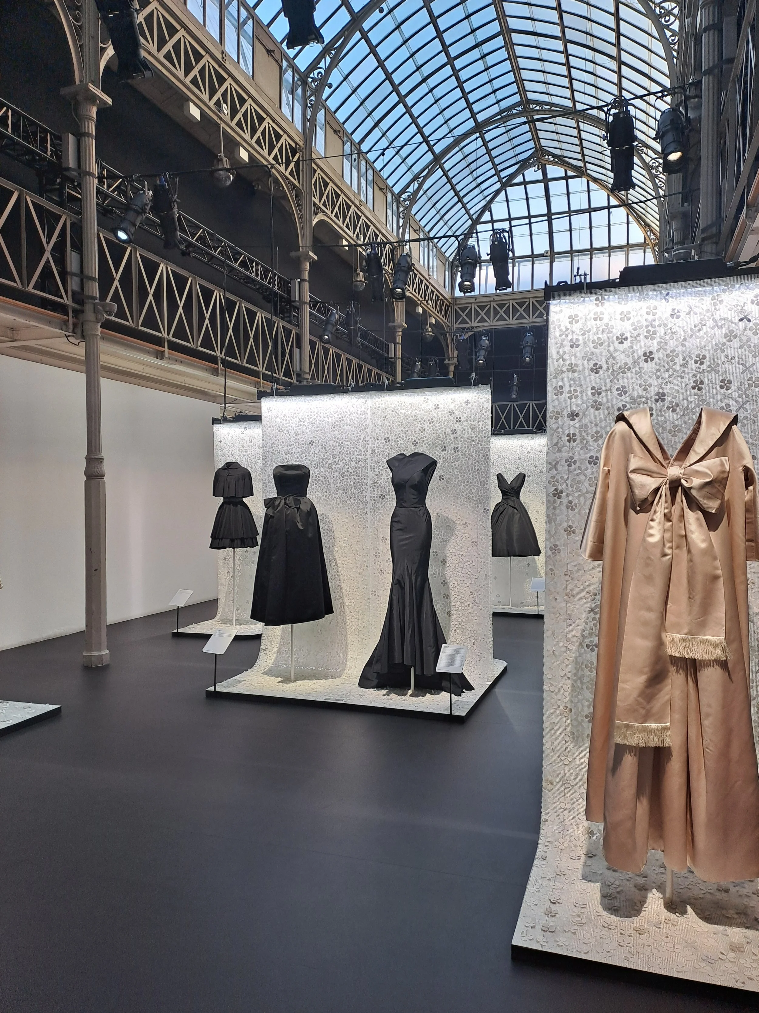 AZZEDINE ALAIA & CHRISTIAN DIOR 5.jpg