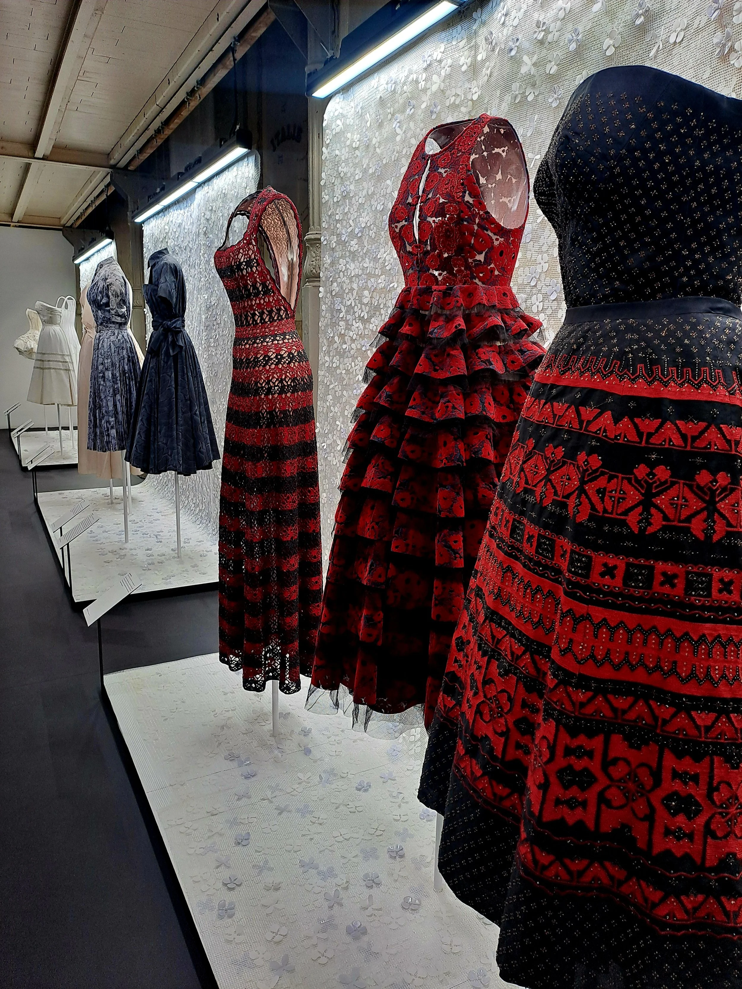 AZZEDINE ALAIA & CHRISTIAN DIOR 32.jpg