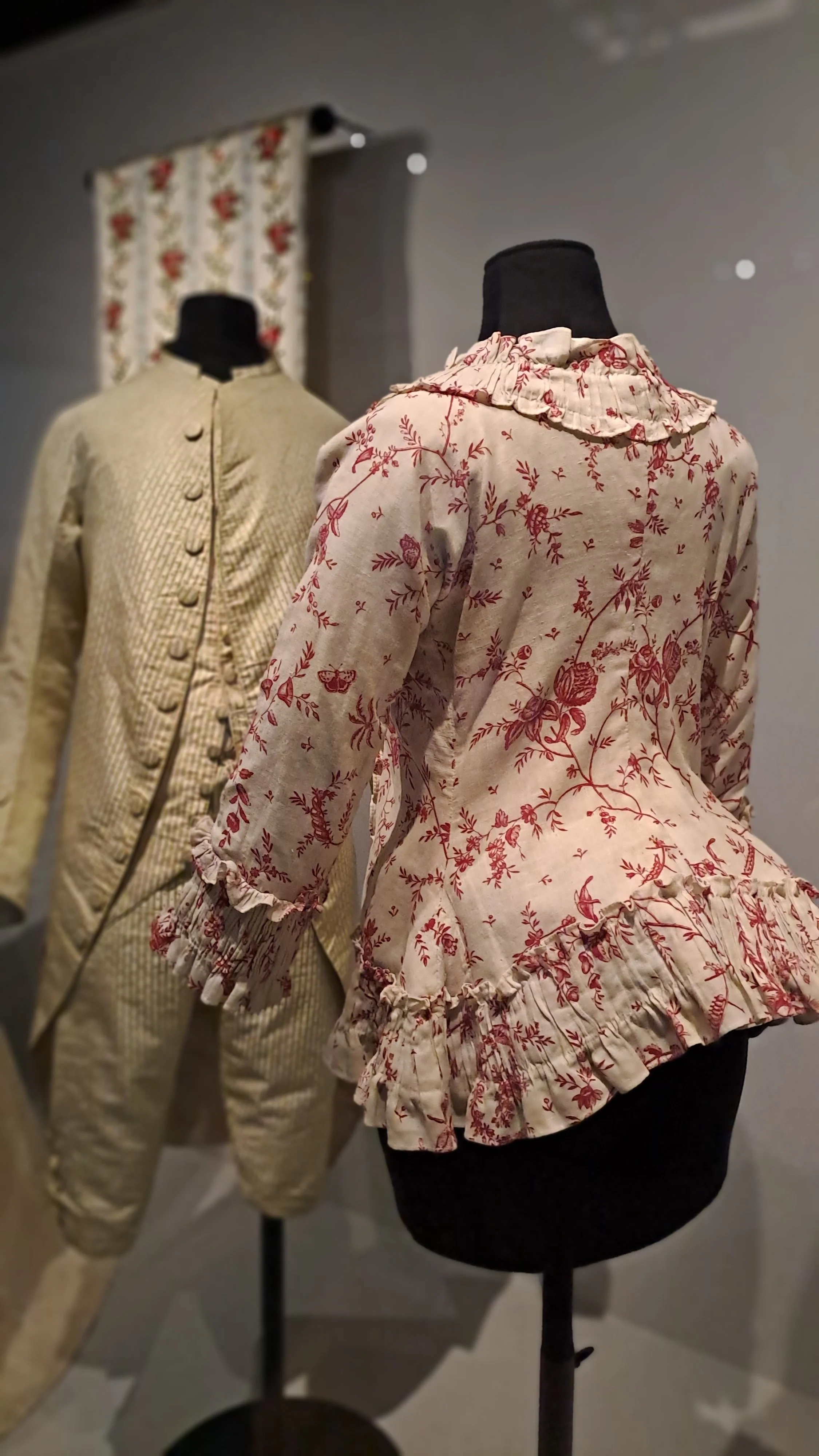 18th CENTURY FASHION 45.jpg
