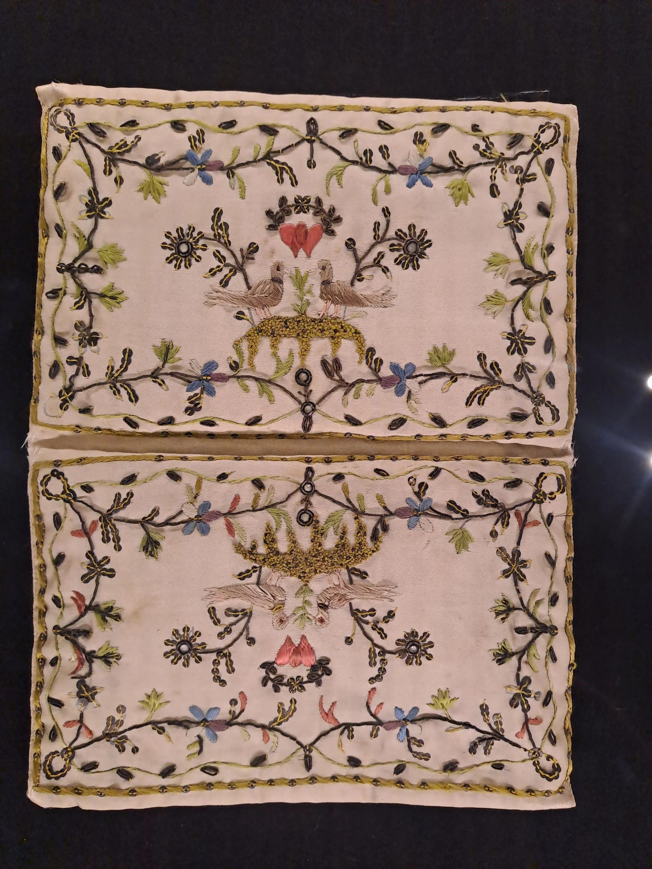 TISSER BRODER SUBLIMER - FLEURS ©REBECCA DEVANEY 36.jpg