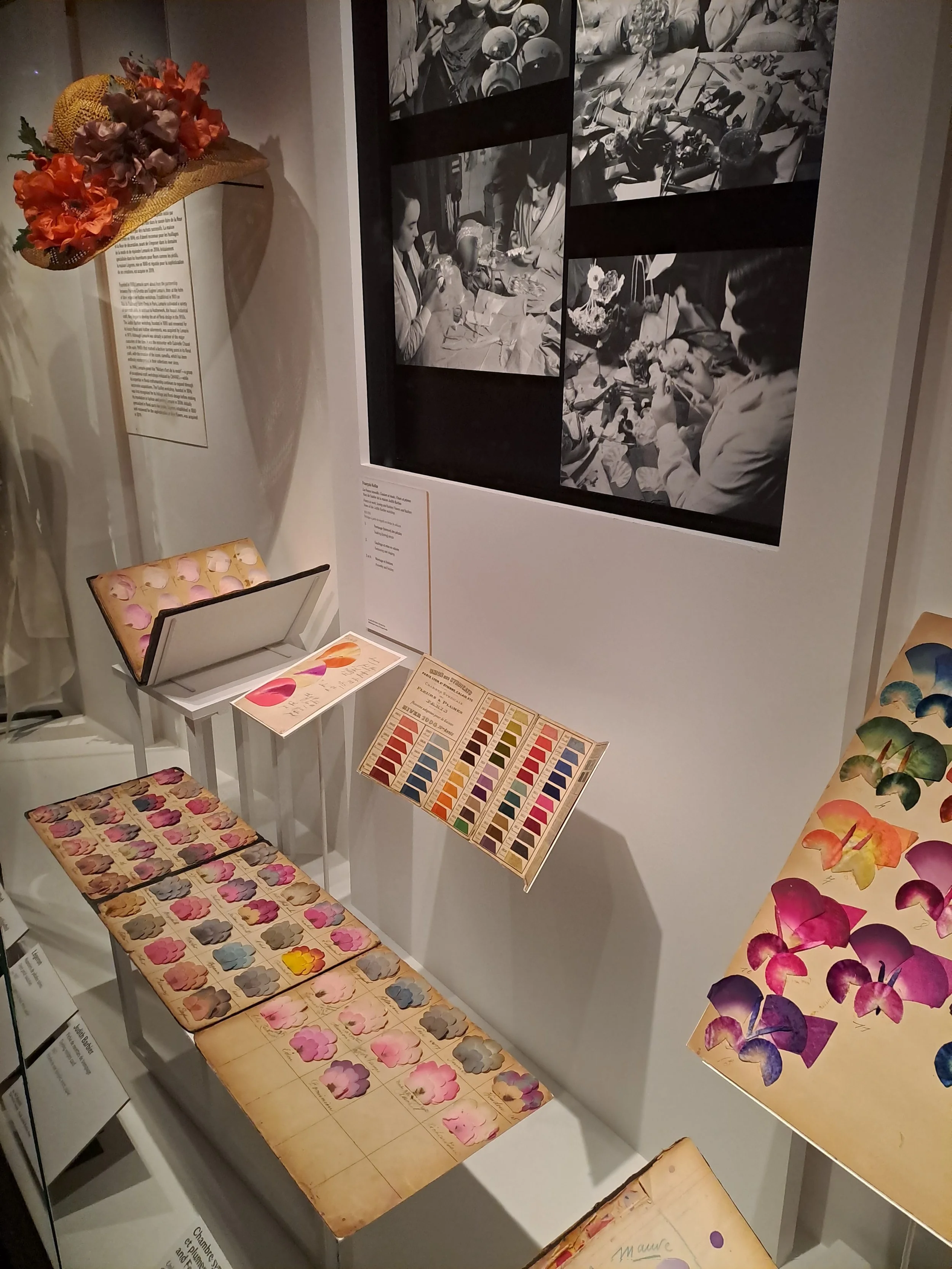 TISSER BRODER SUBLIMER - FLEURS ©REBECCA DEVANEY 73.jpg