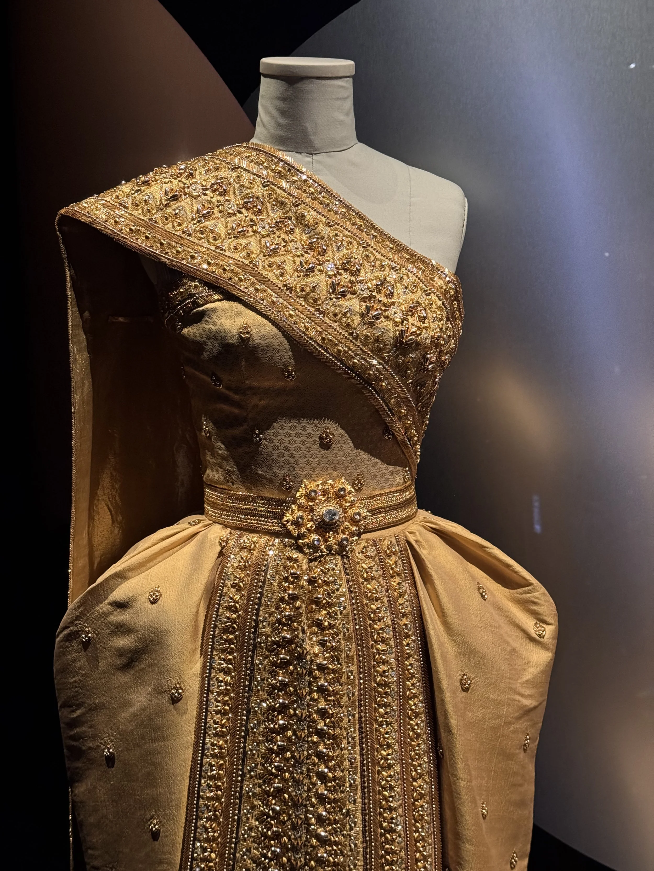 LA MODE EN MAJESTÉ 39.jpg