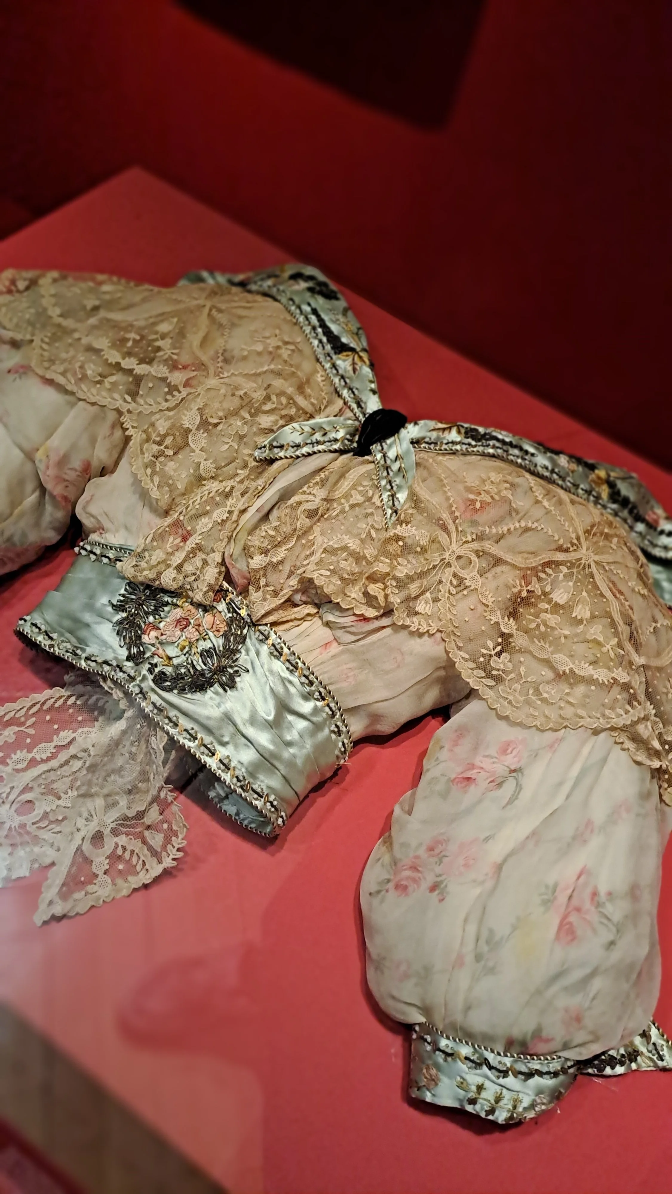 18th CENTURY FASHION 5.jpg