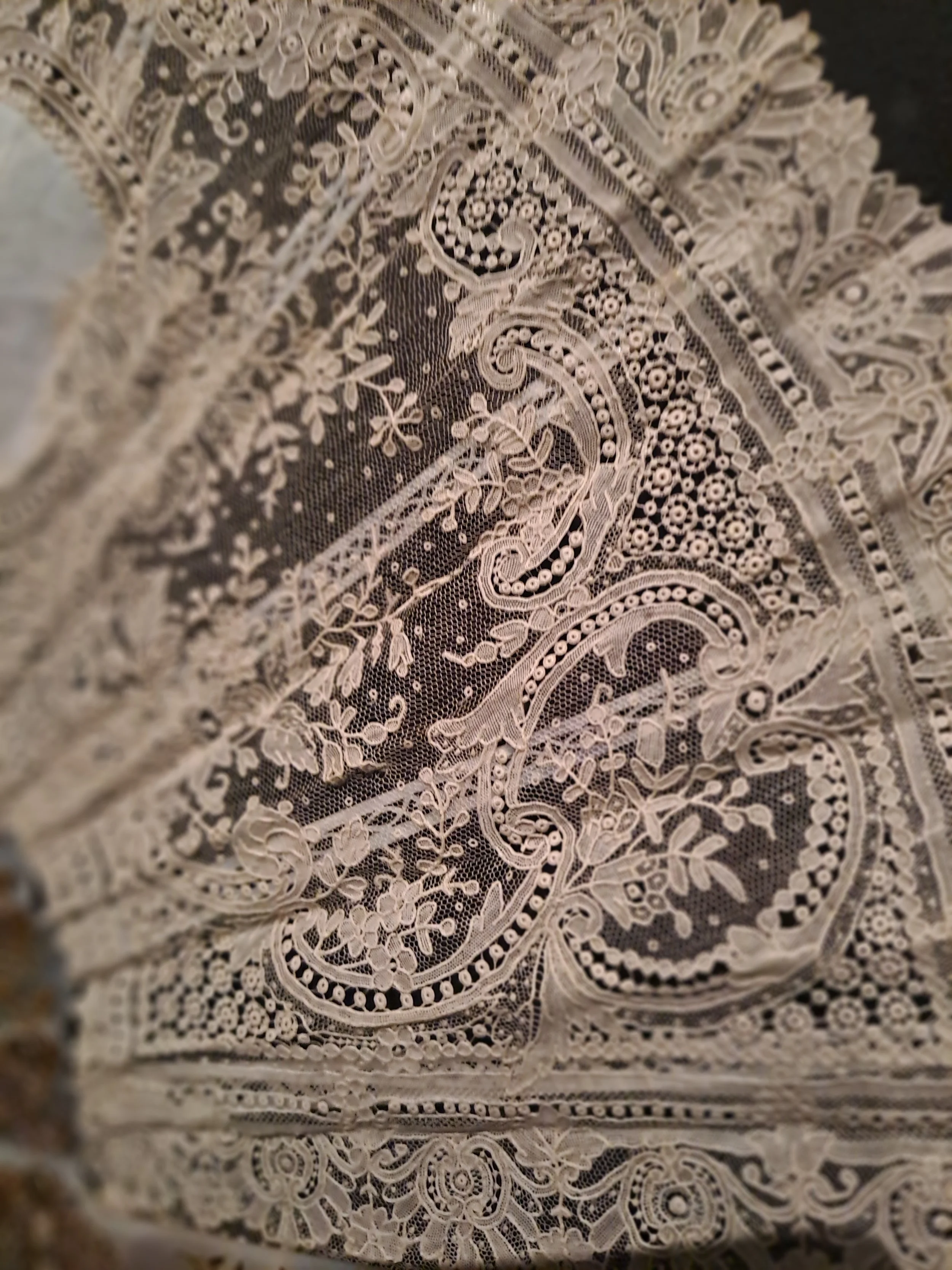 TISSER BRODER SUBLIMER - FLEURS ©REBECCA DEVANEY 59.jpg