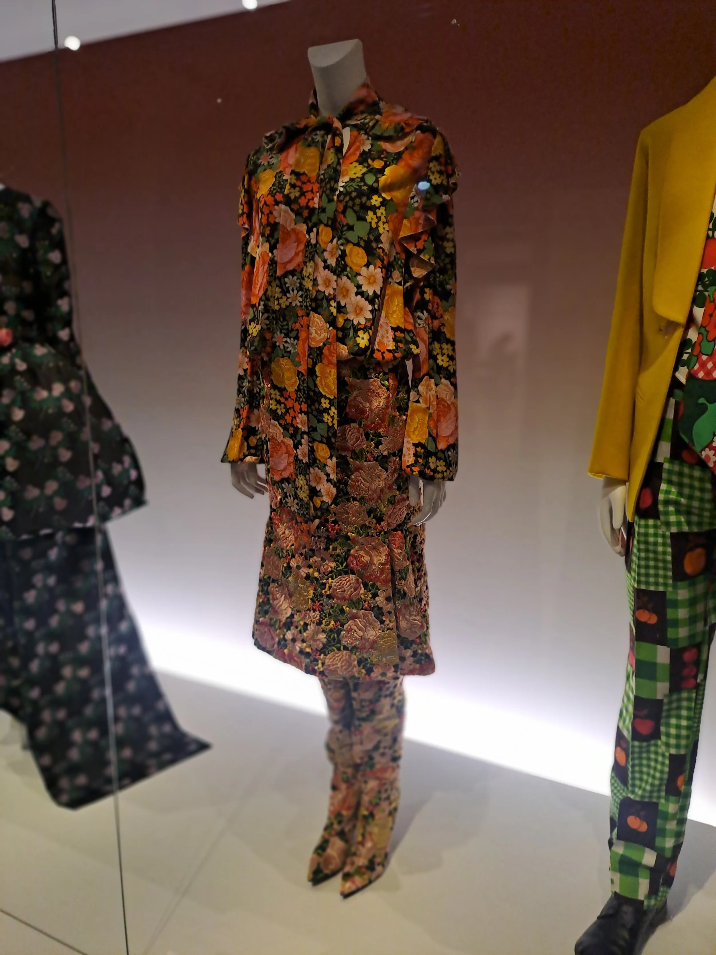 TISSER BRODER SUBLIMER - FLEURS ©REBECCA DEVANEY 8.jpg