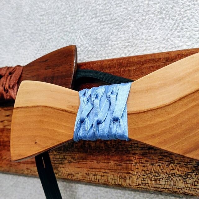 Today I finished a set of bow-ties: Koa and appletree with satin ribbon. Nice or what?

#bowtie #koa #appletree #finewoodworking #luthiery #woodcraft #handmade #madeinfinland #getyourstoday