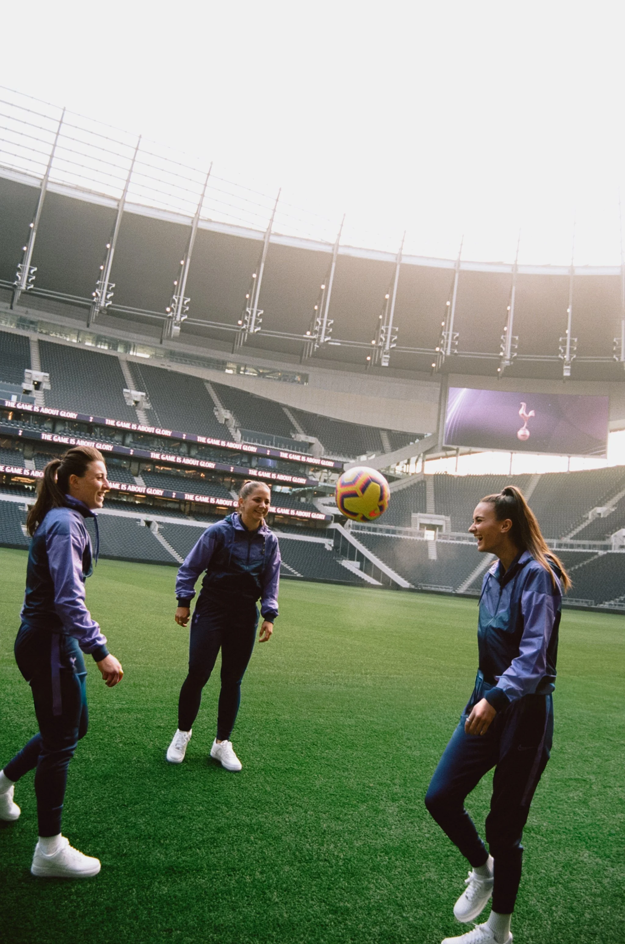 Nike / Tottenham Hotspur F.C. Women's squad (2019)