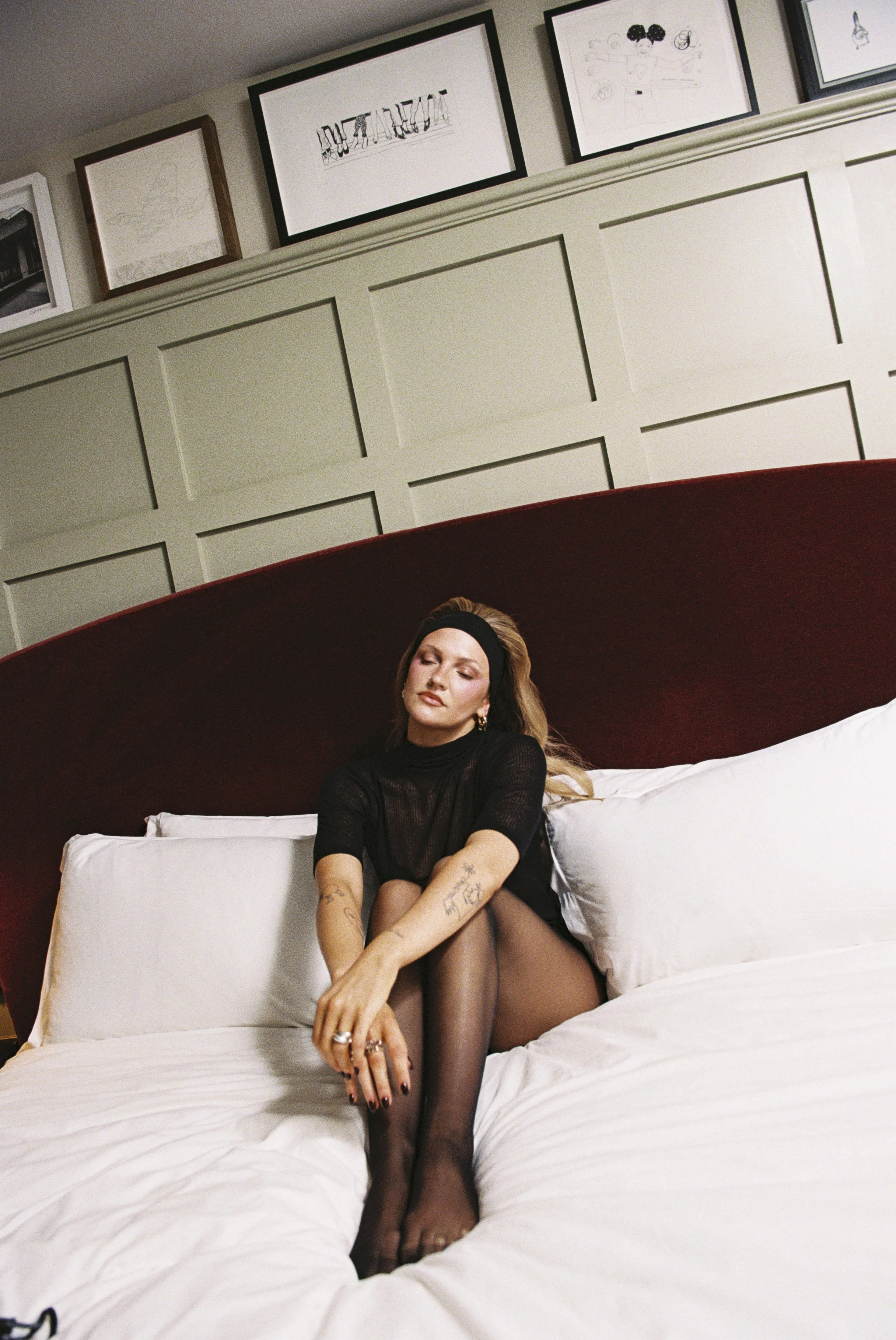Press shots & artwork for Eloise