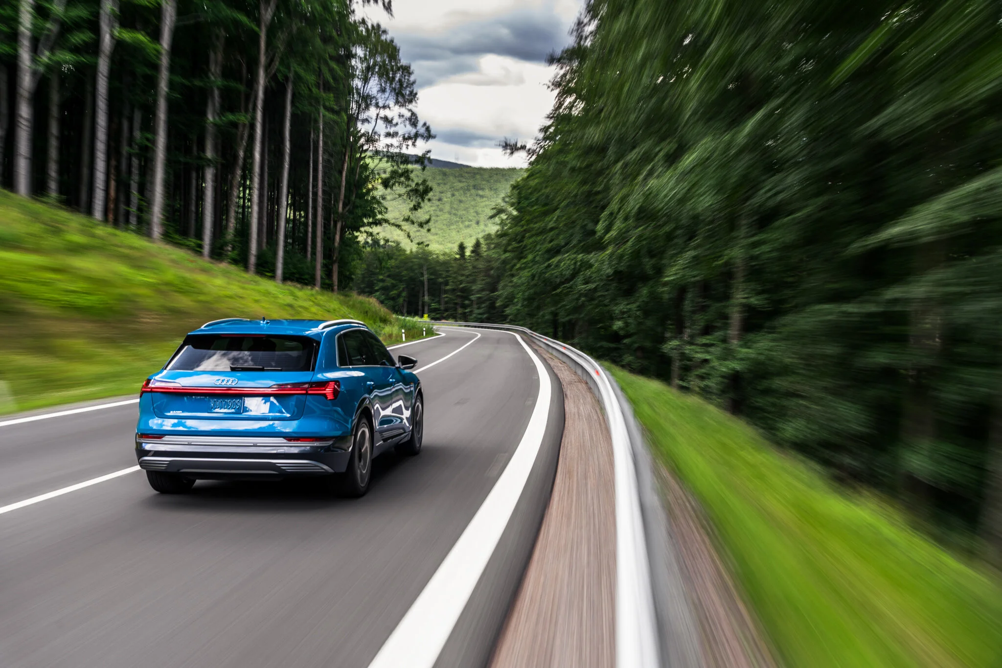 2019 Audi e-tron Automotive Photography by Jeremy Cliff